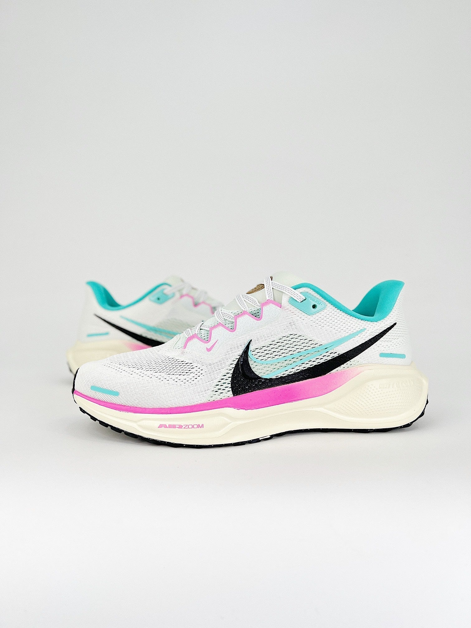 Nike Pegasus 41 - Branco/Azul/Rosa