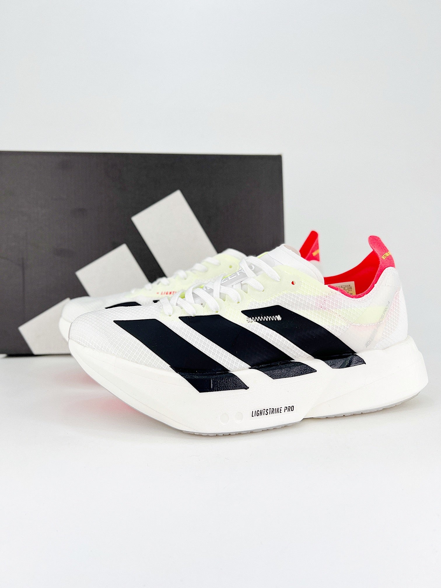 Adidas Adizero Adios Pro 4 - Cloud White / Core Black