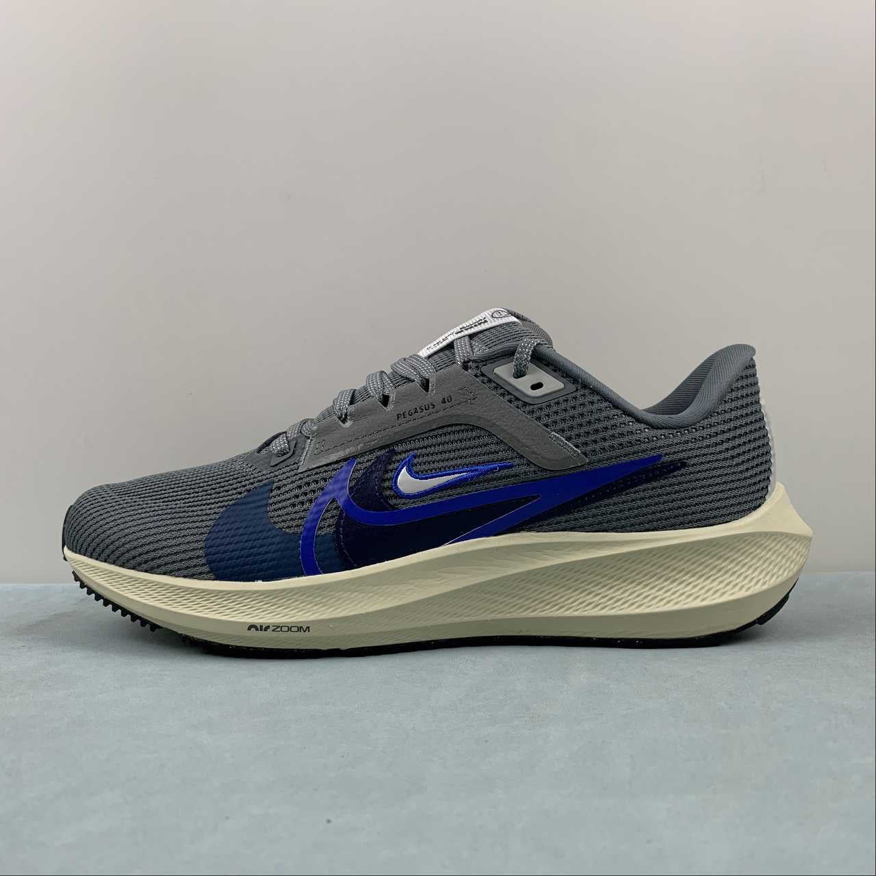 Nike Air Zoom Pegasus 40 - Cinza/Azul