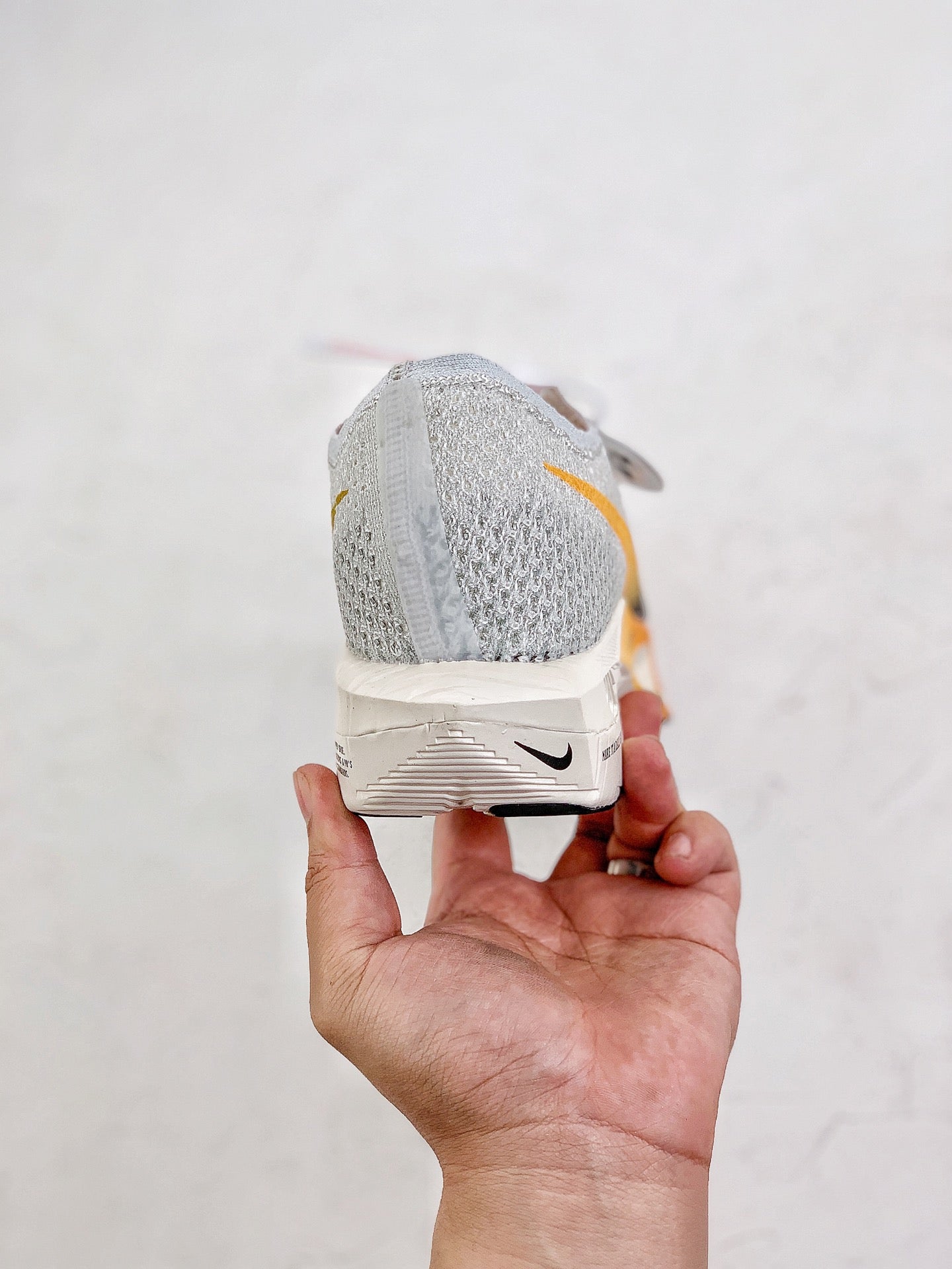 Nike Air Zoom X Vaporfly 3 - Cinza/Laranja