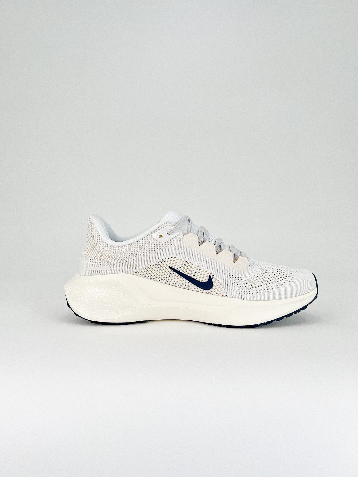 Nike Pegasus 41 - Branco/Laranja