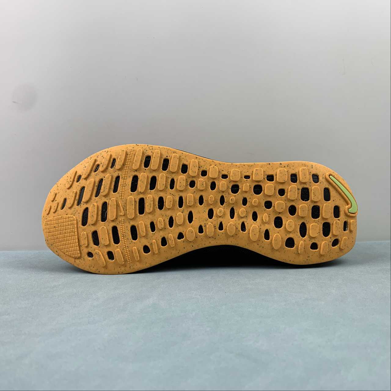 Nike Infinity Run 4 - Preto/Laranja