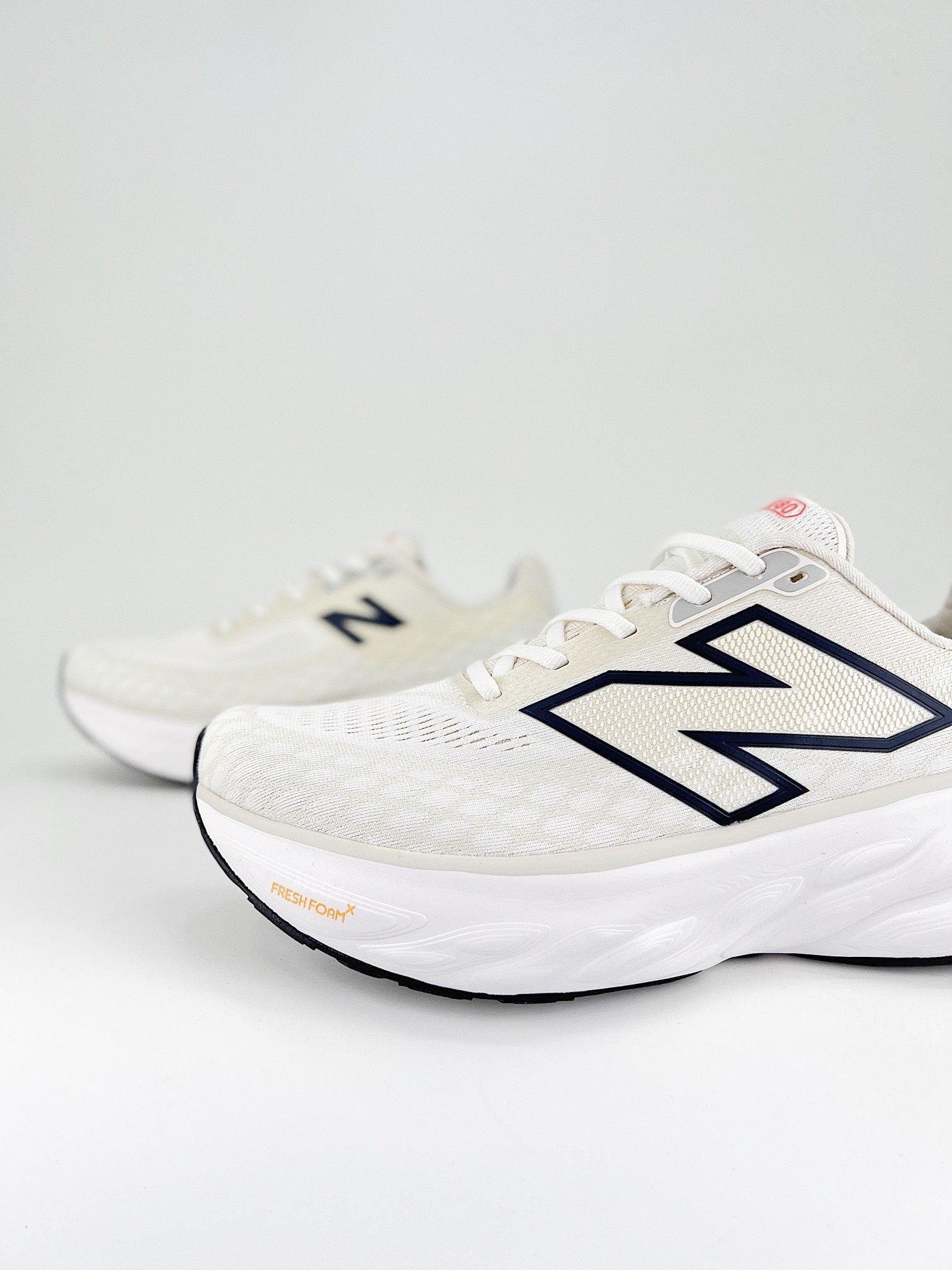 New Balance Fresh Foam X 1080 V14 - Branco/Preto