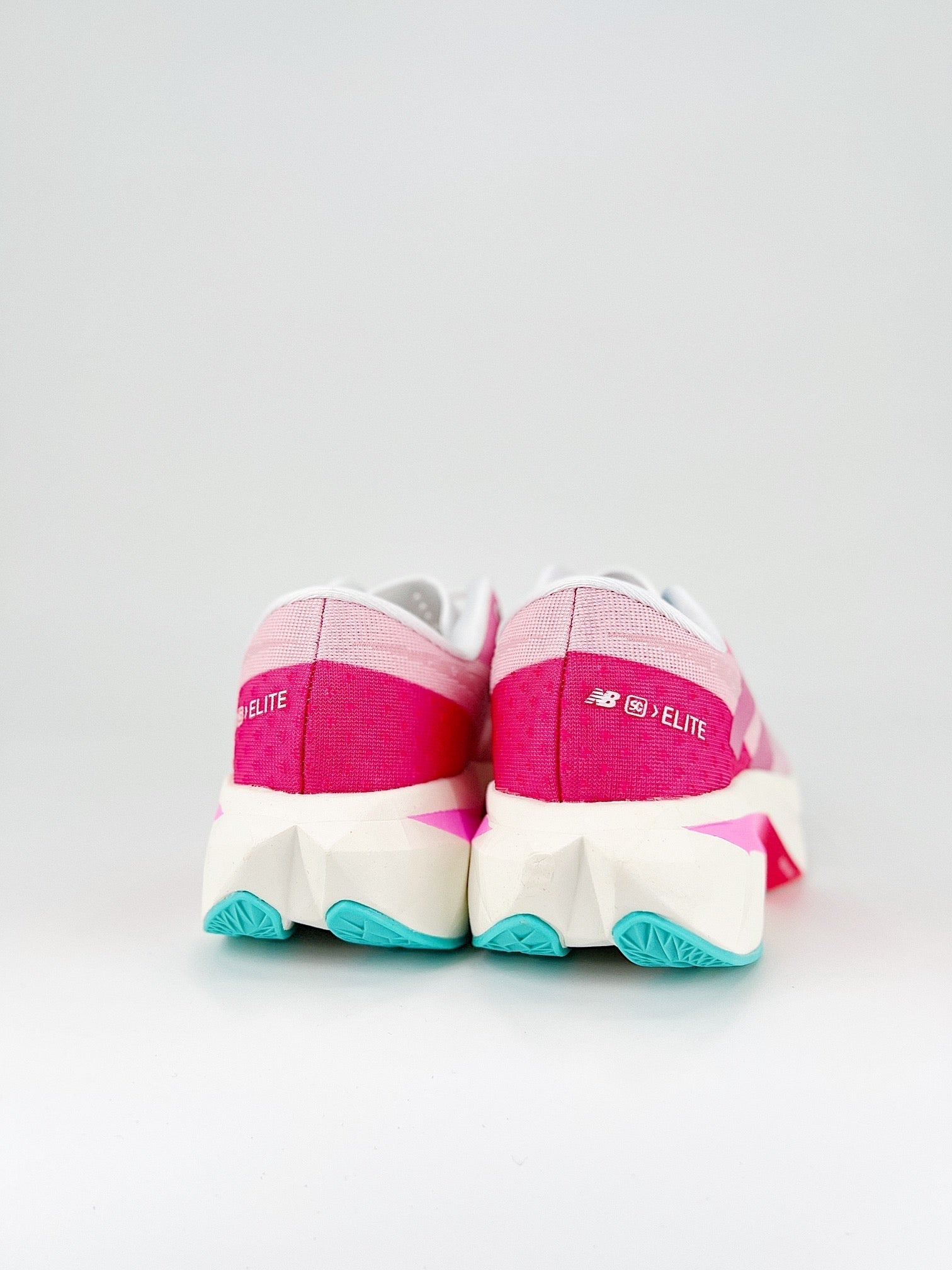 Tênis New Balance Fuelcell Supercomp Elite V4 - Rosa