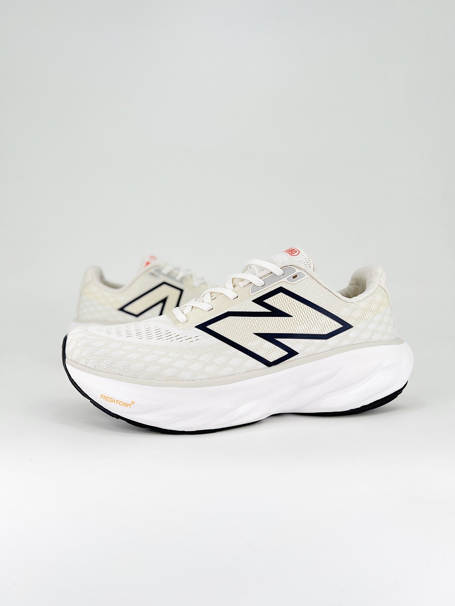 New Balance Fresh Foam X 1080 V14 - Branco/Preto