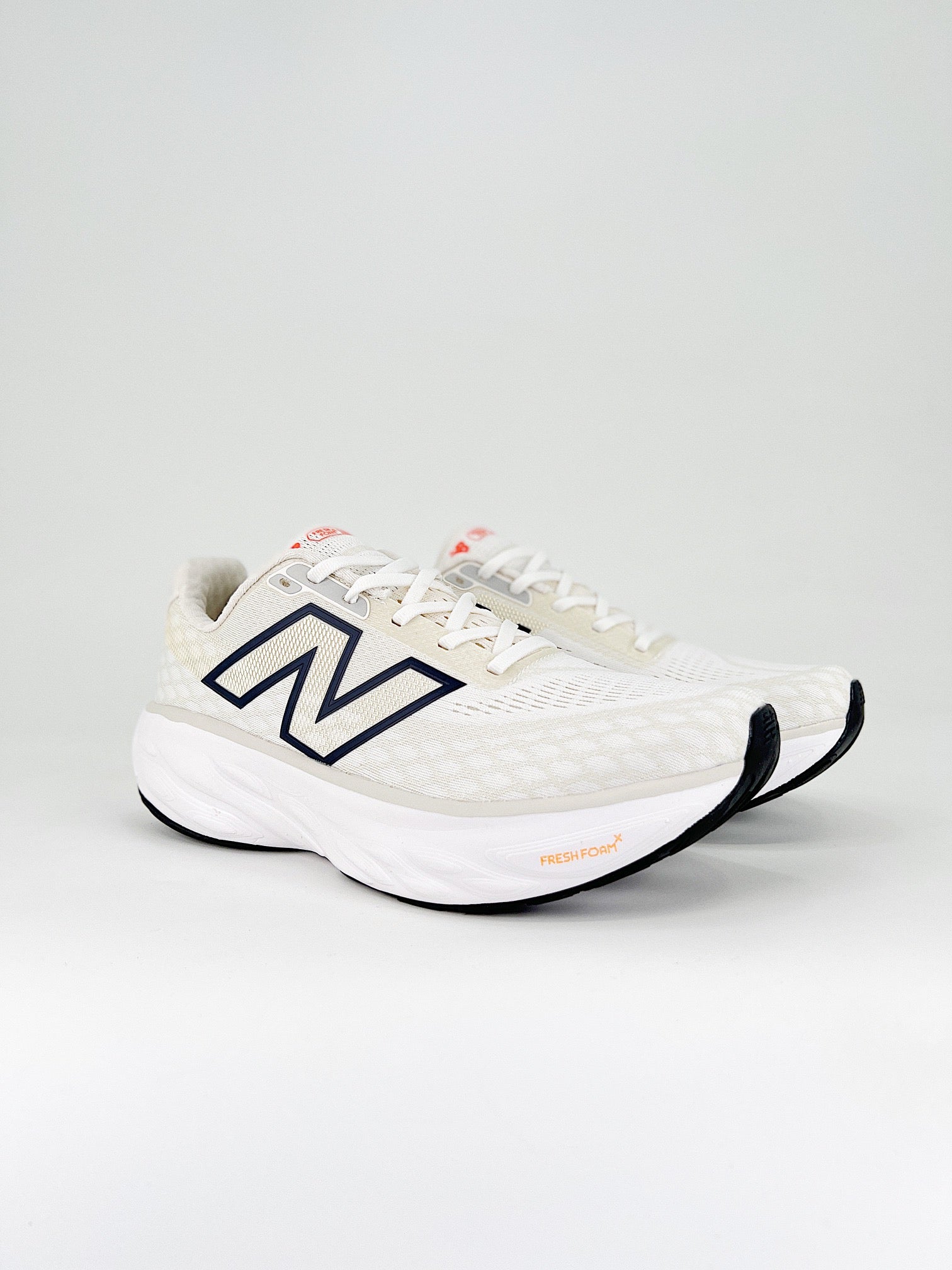 New Balance Fresh Foam X 1080 V14 - Branco/Preto