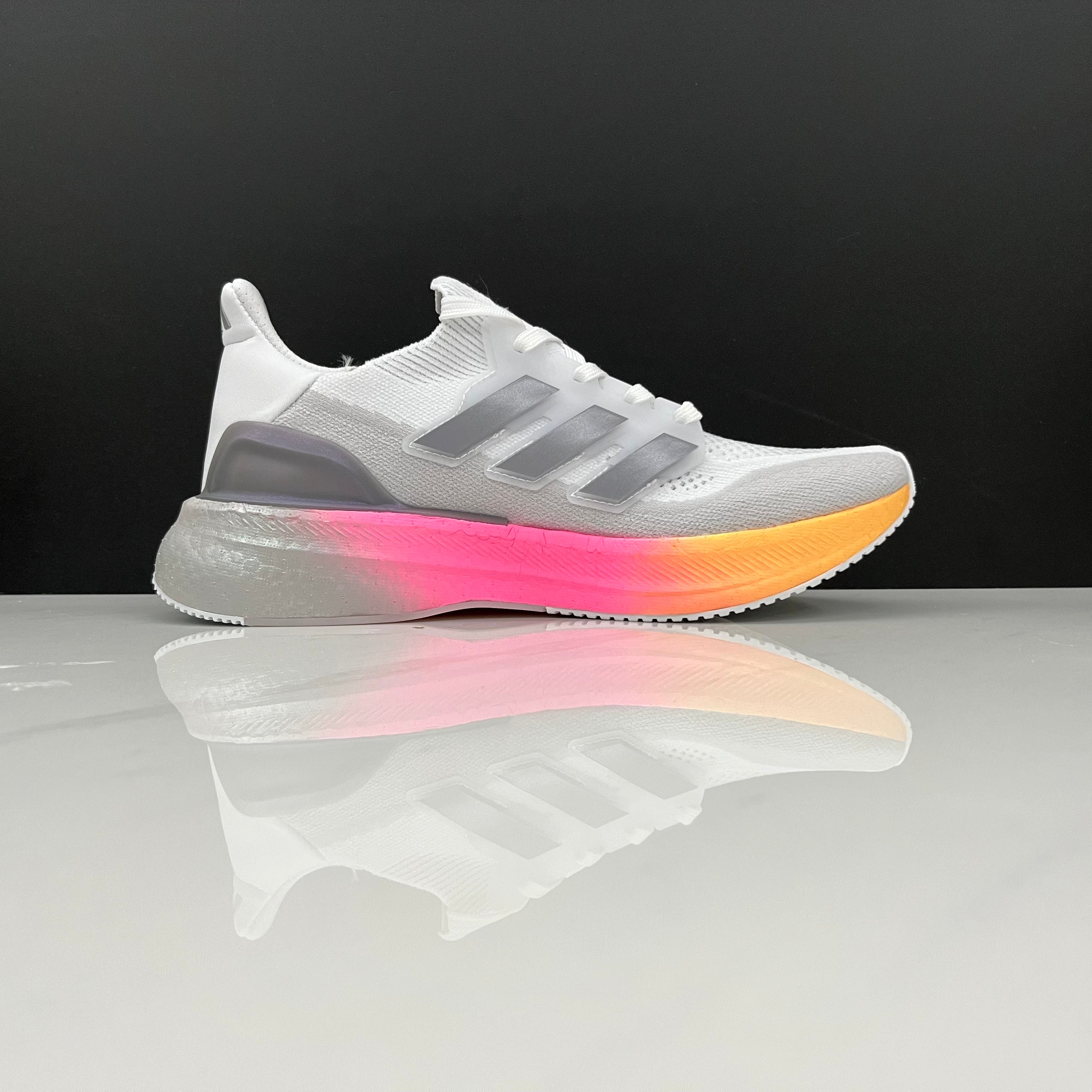 Adidas Ultraboost 5 - Cinza/Rosa/Laranja