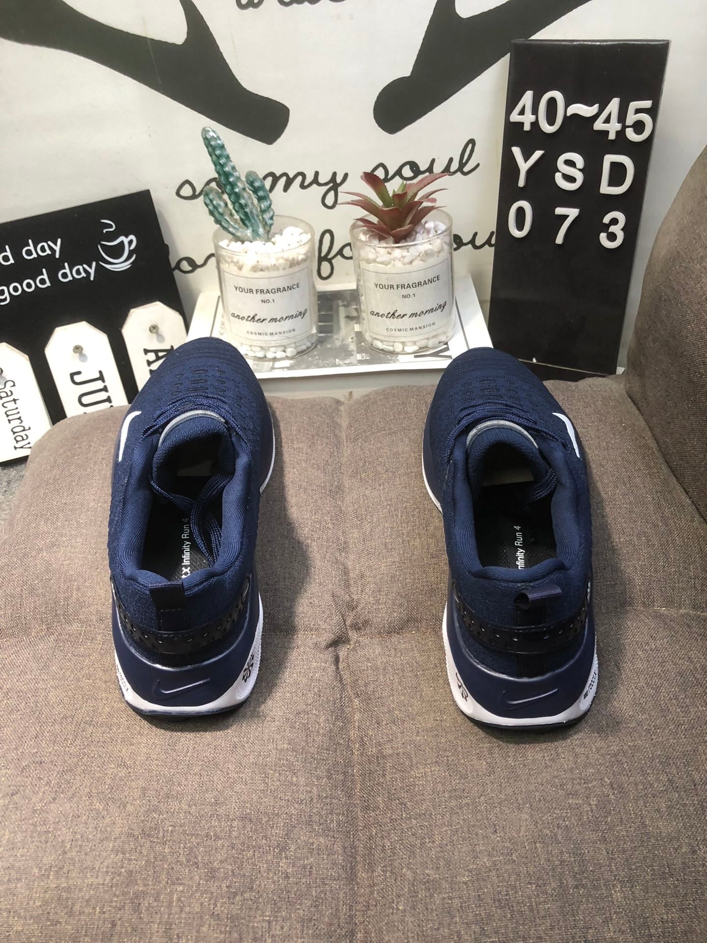 Nike Infinity Run 4 - Preto/Branco