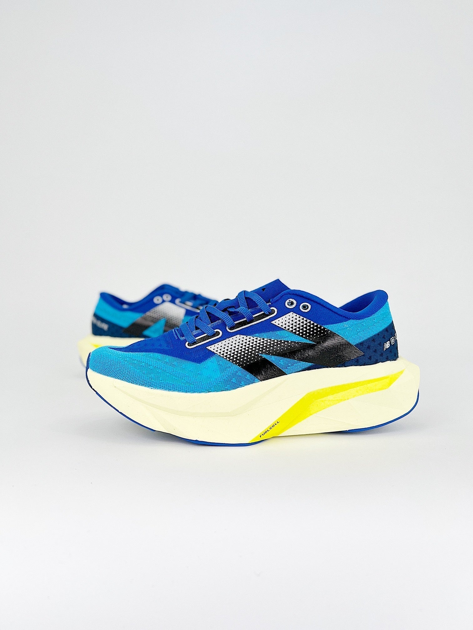 Tênis New Balance Fuelcell Supercomp Elite V4 - Azul/Branco