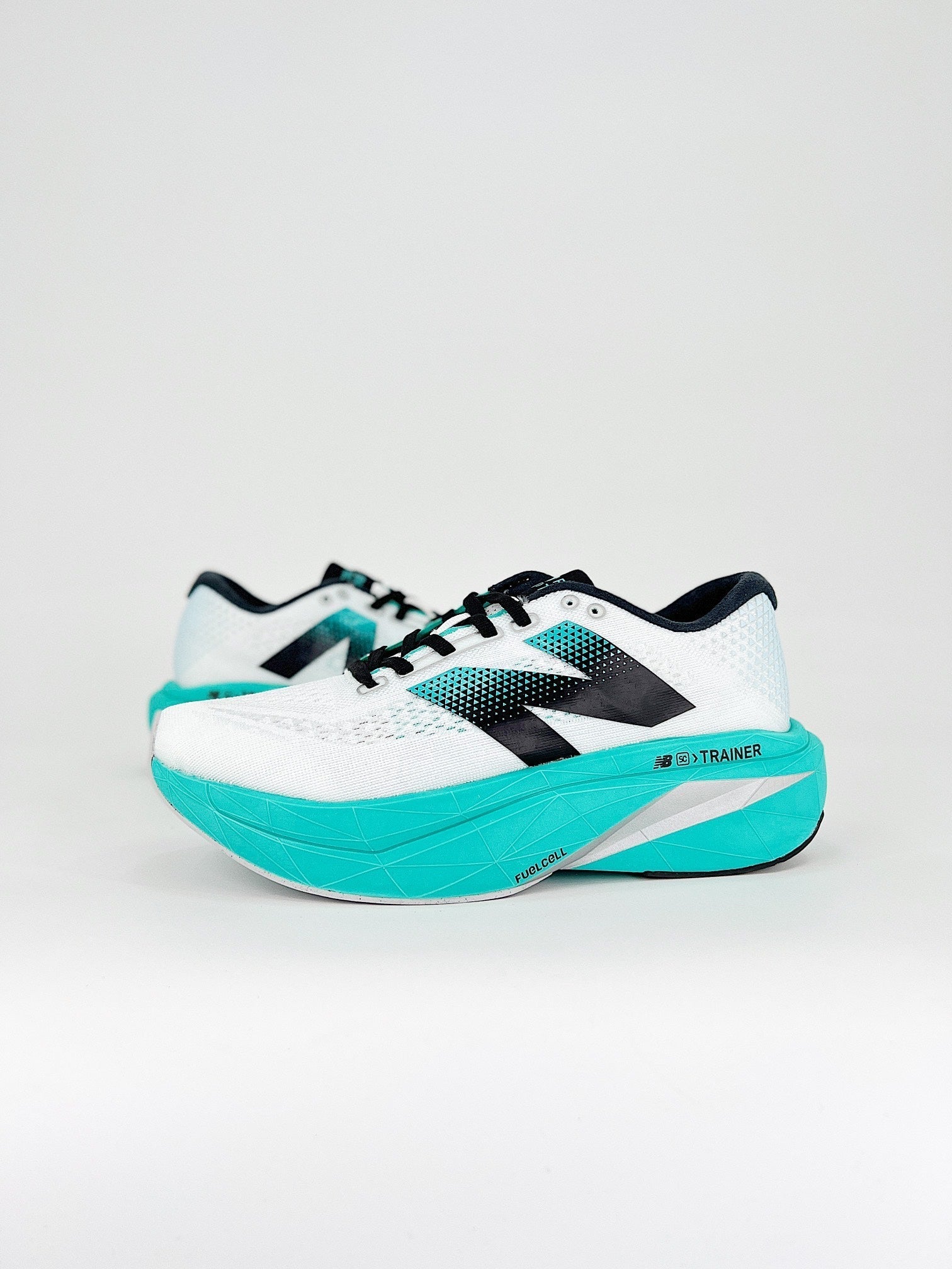 Tênis New Balance Fuelcell Supercomp Trainer V3 - Turquesa/Branco