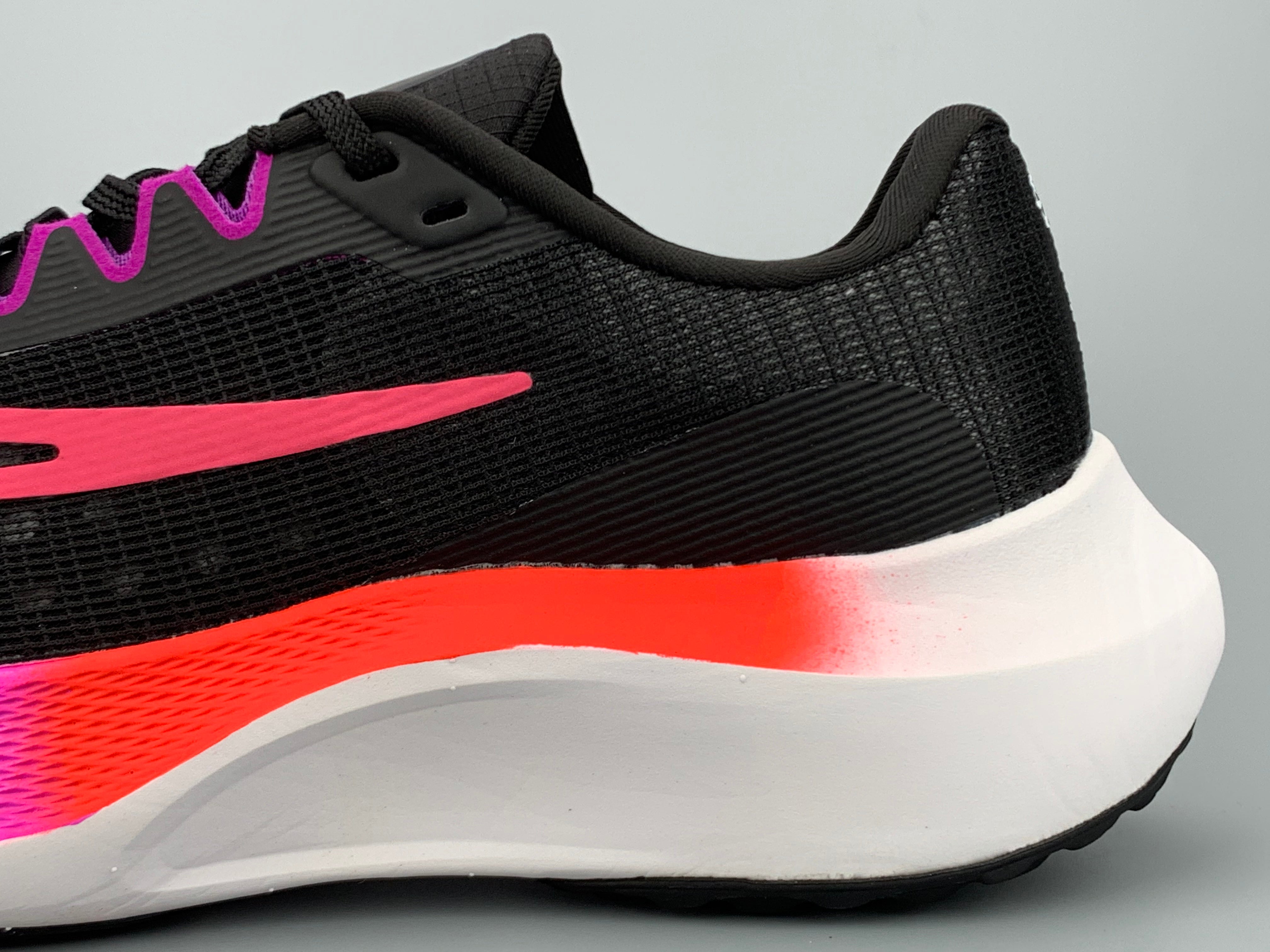 Nike Air ZoomX Fly 5 - Preto/Rosa/Branco