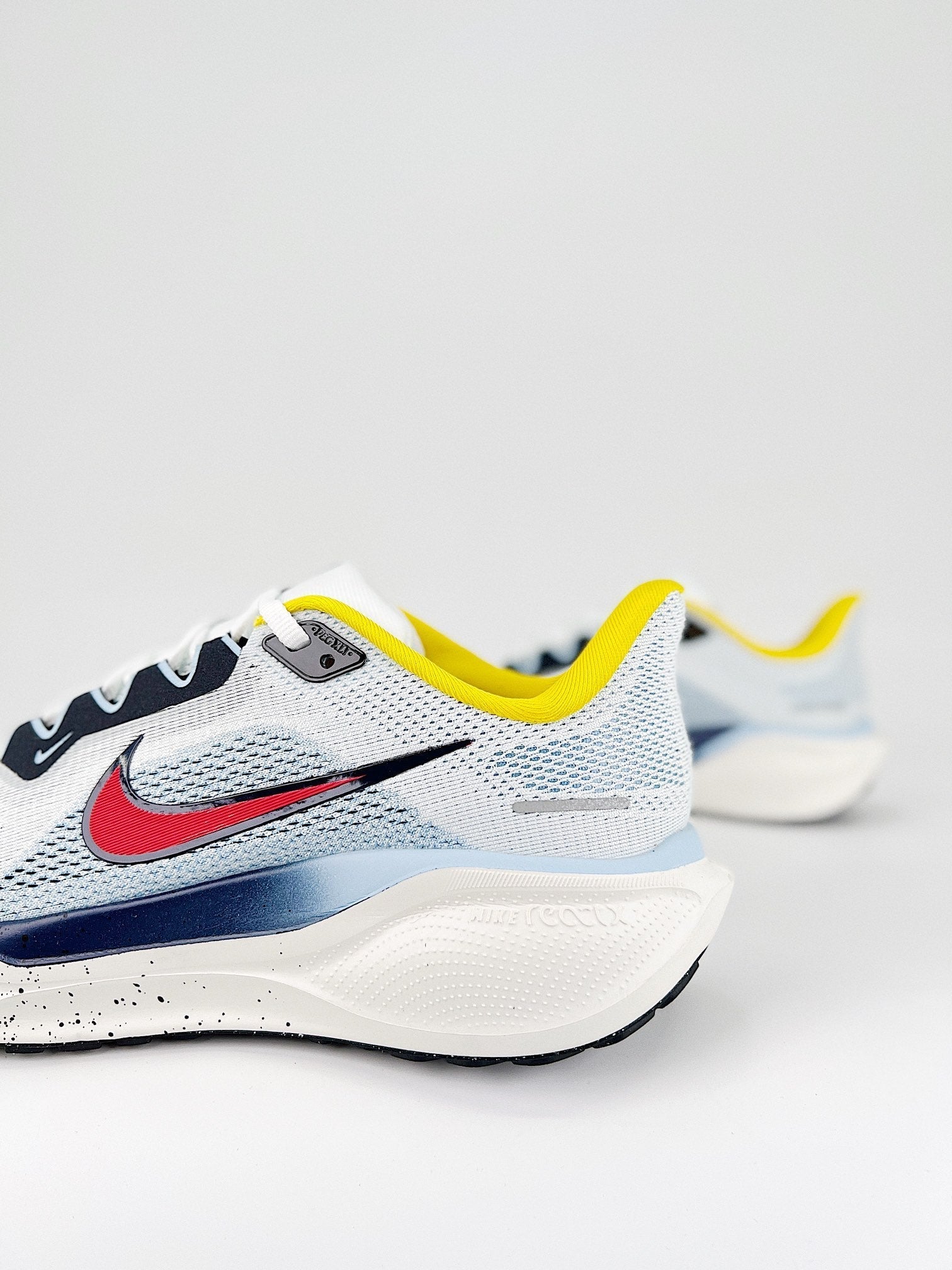Nike Pegasus 41 - Branco/Azul
