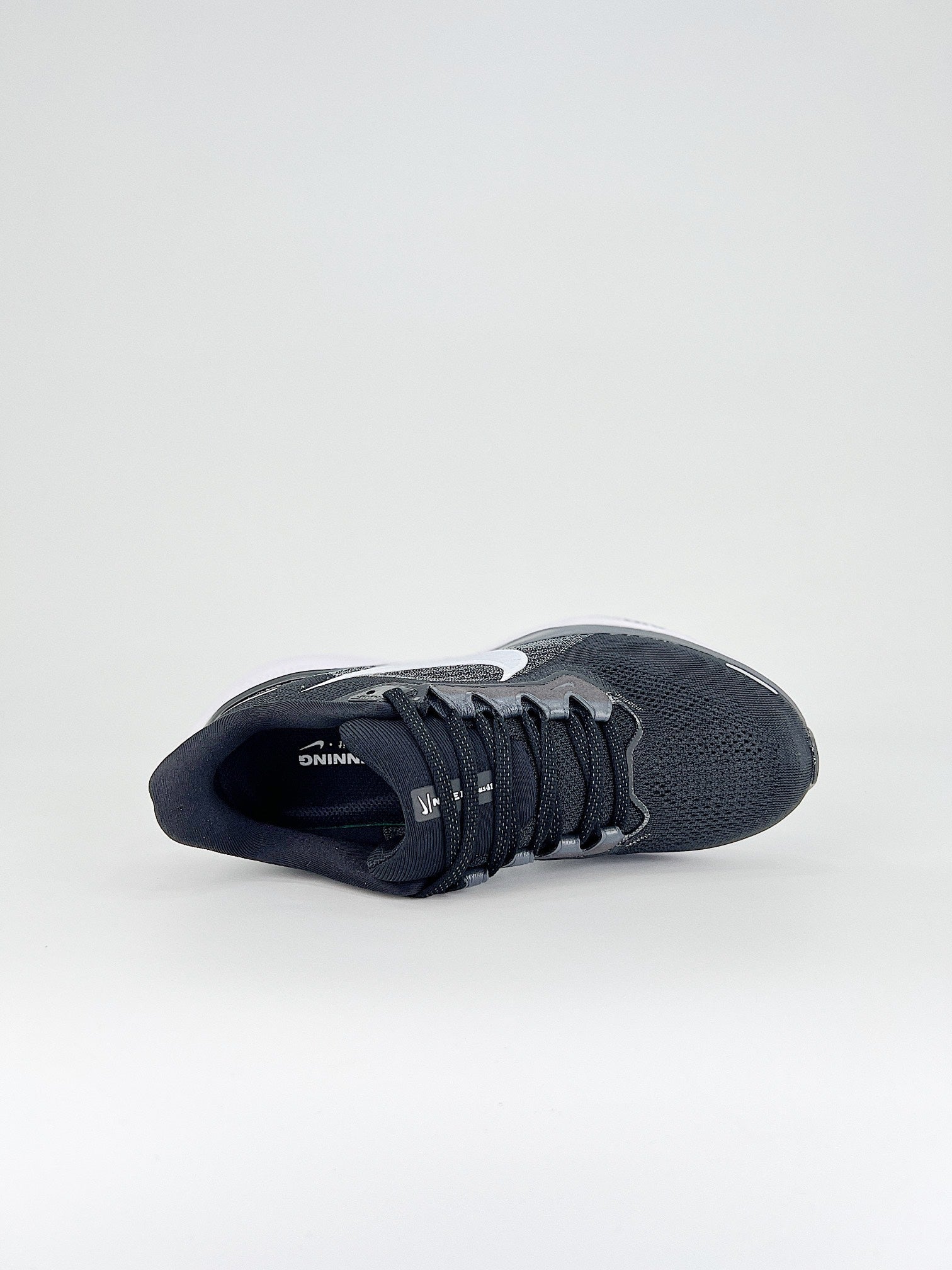 Nike Pegasus 41 - Preto/Branco