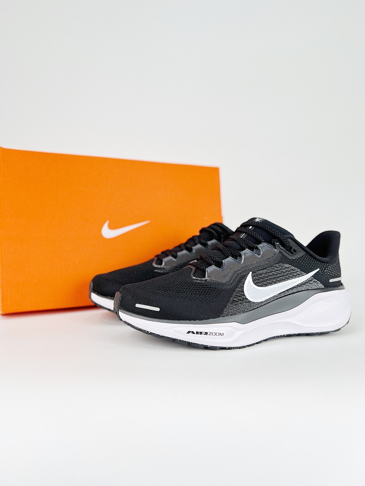 Nike Pegasus 41 - Preto/Branco