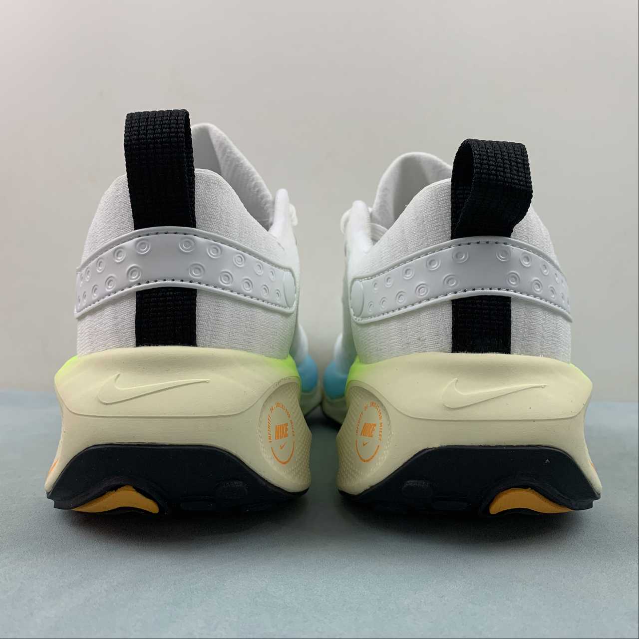 Nike Infinity Run 4 - Branco/Azul/Amarelo