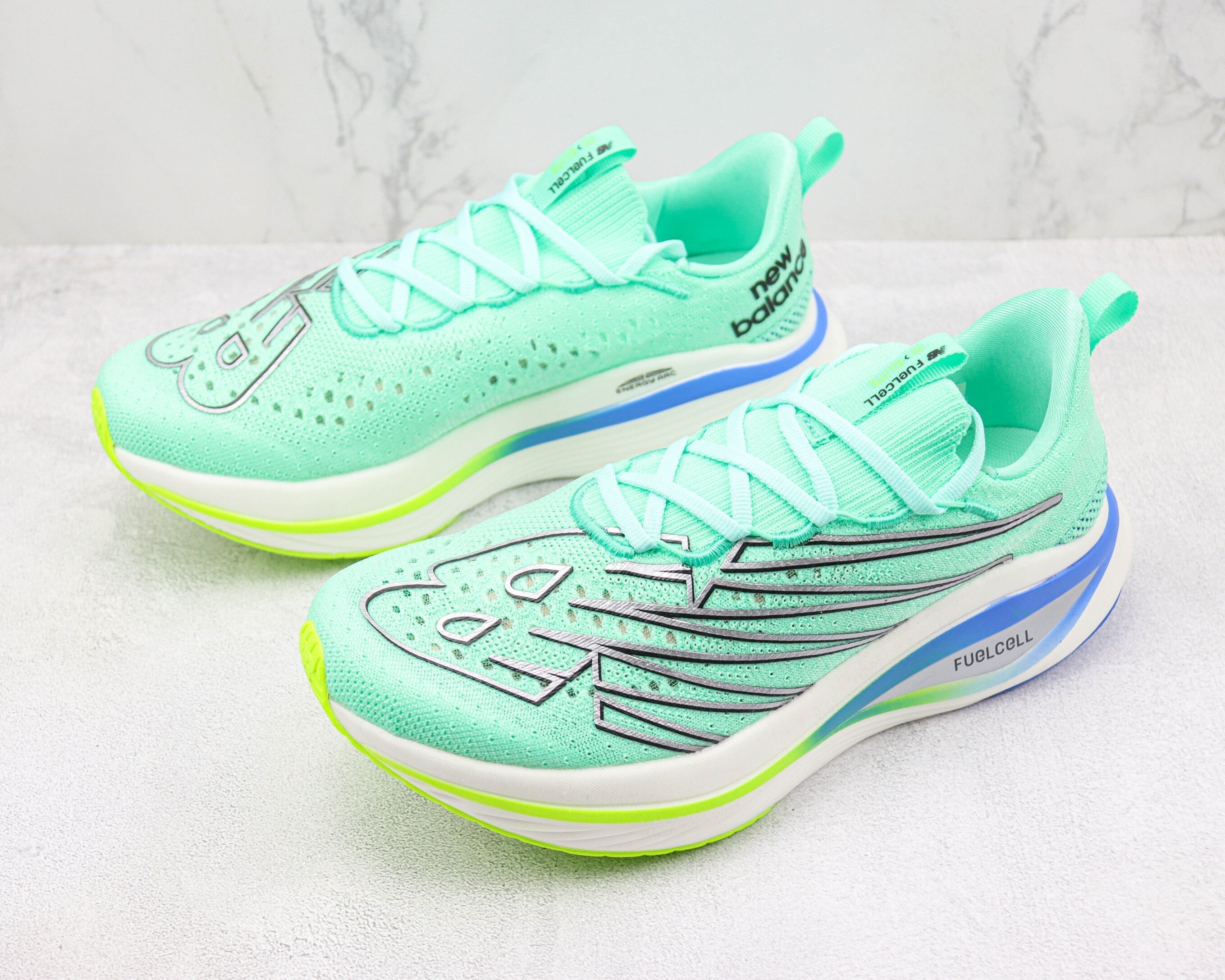Tênis New Balance Fuelcell Supercomp Elite V3 - Verde Claro
