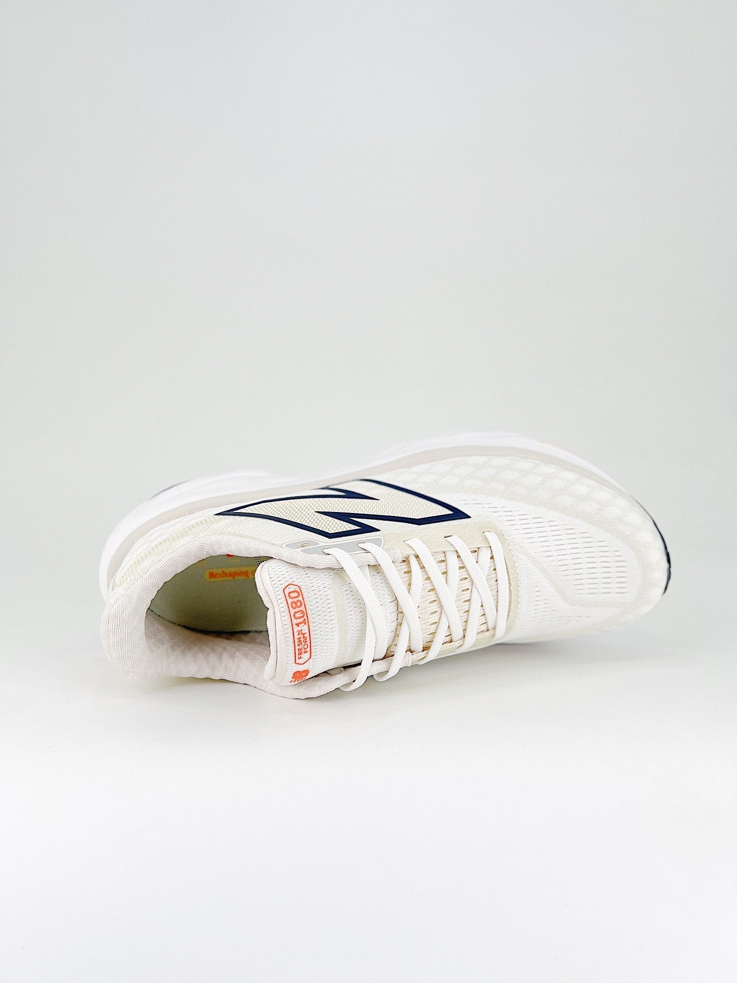 New Balance Fresh Foam X 1080 V14 - Branco/Preto