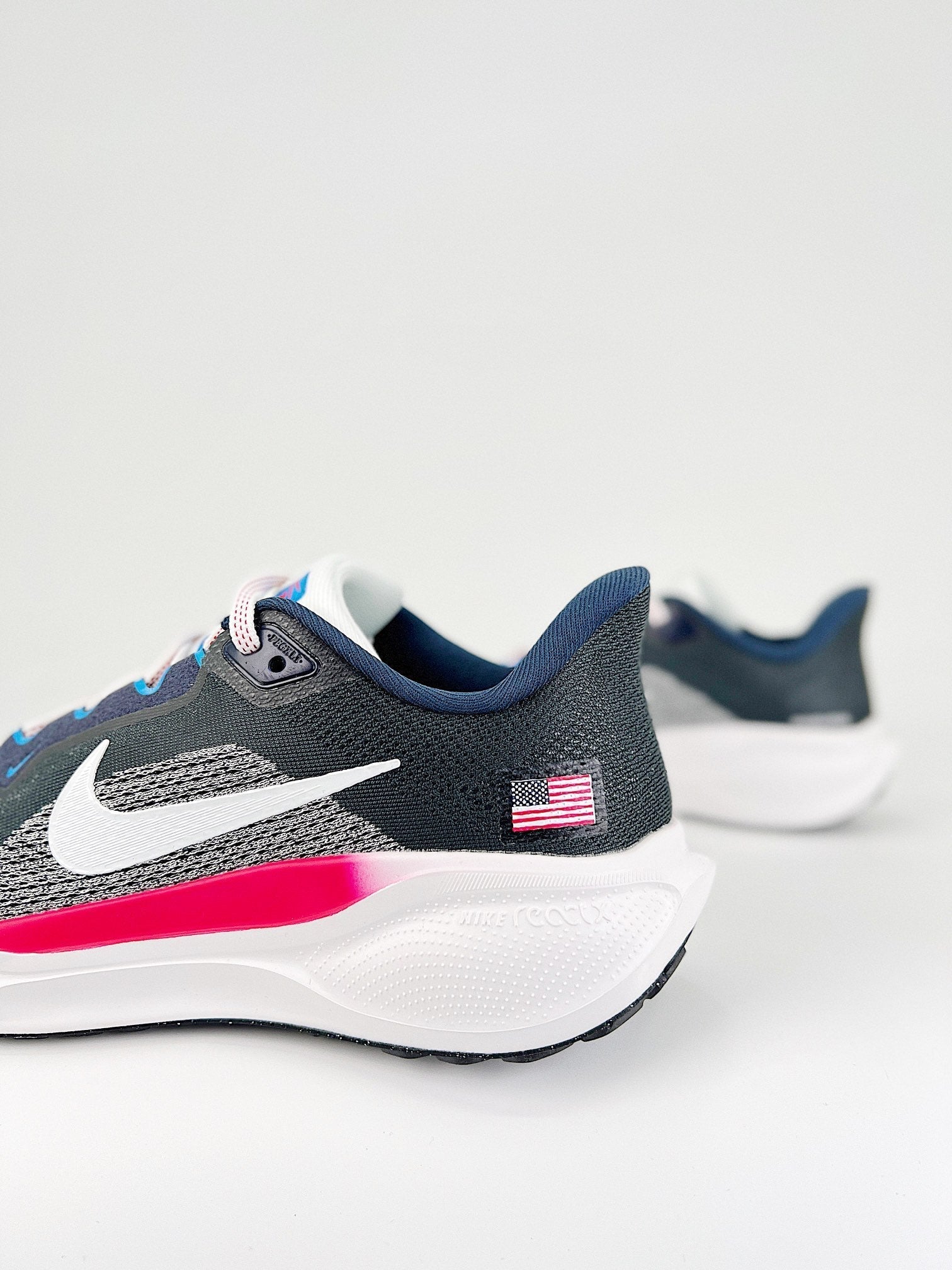 Nike Pegasus 41 - Preto/Rosa