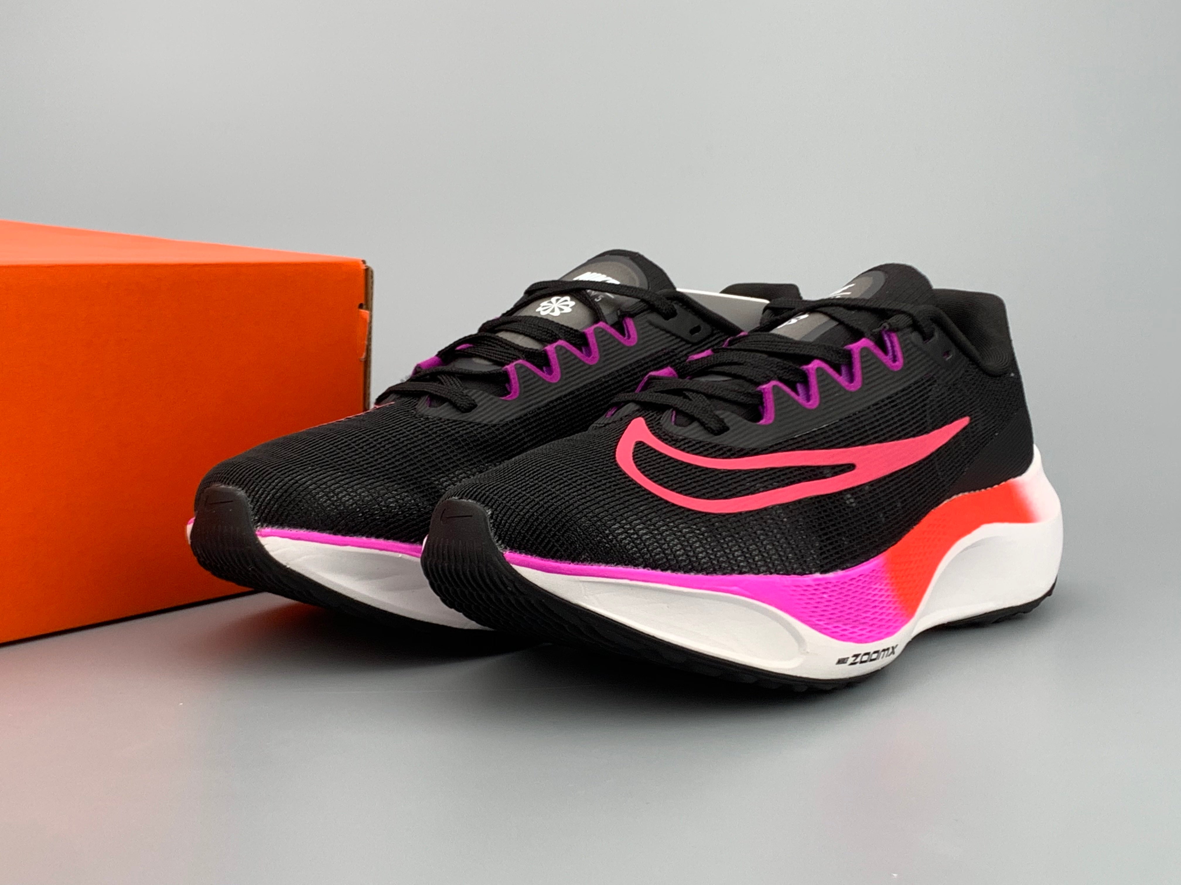 Nike Air ZoomX Fly 5 - Preto/Rosa/Branco