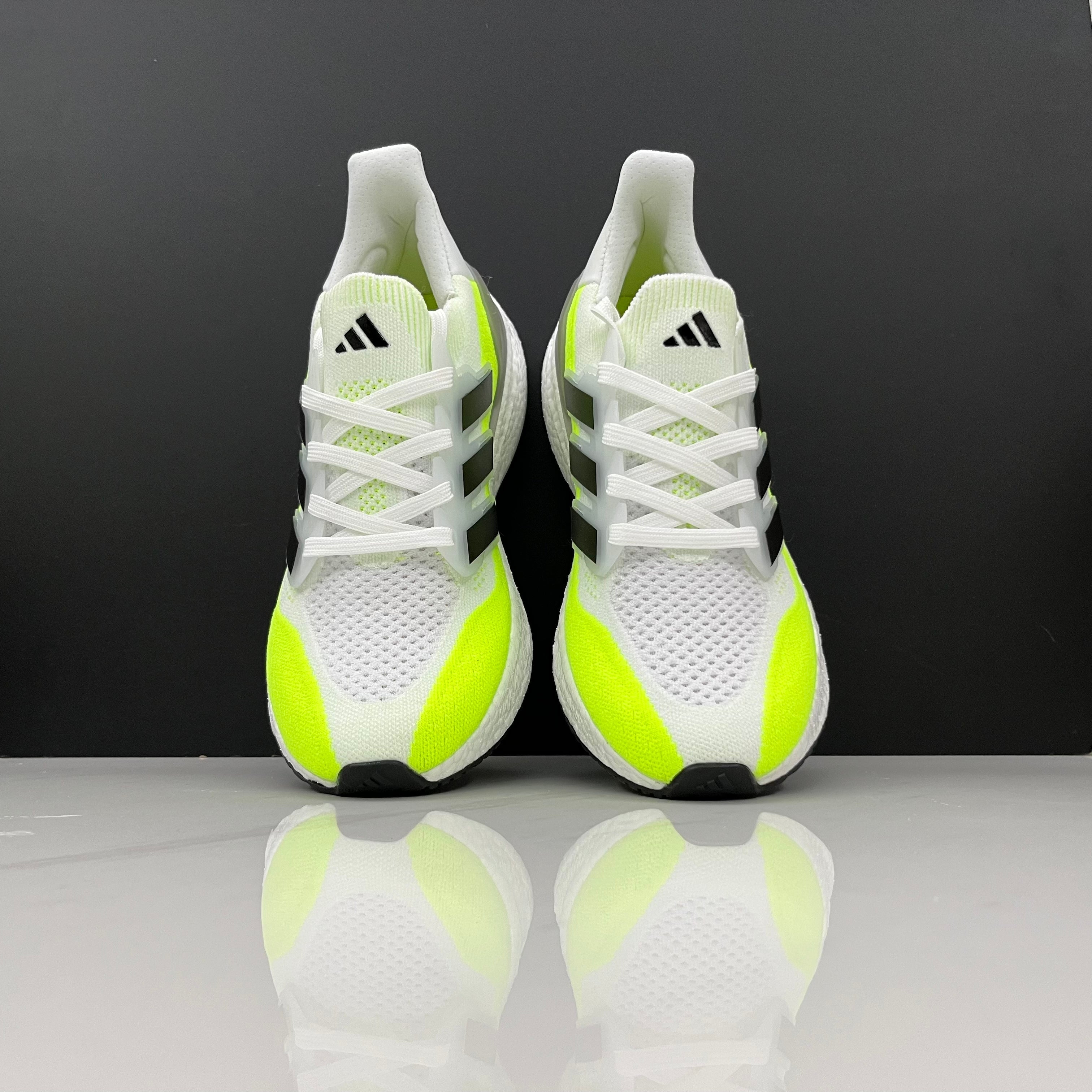 Adidas Ultraboost 5 - Branco/Verde Fluorescente