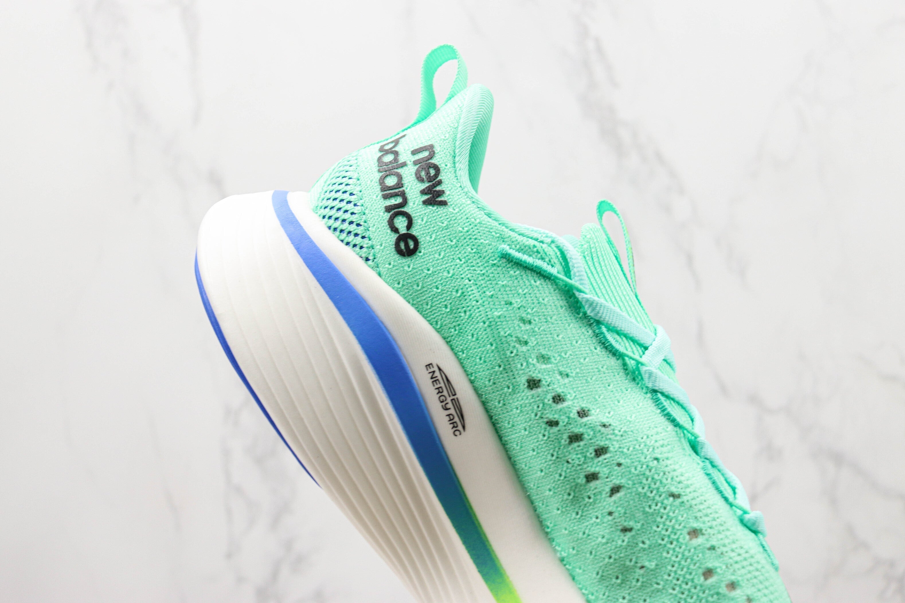 Tênis New Balance Fuelcell Supercomp Elite V3 - Verde Claro