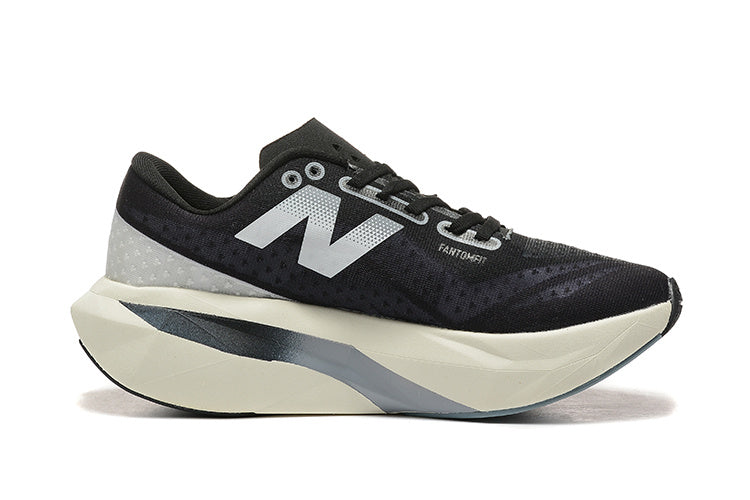 Tênis New Balance Fuelcell Supercomp Elite V4 - Preto/Cinza