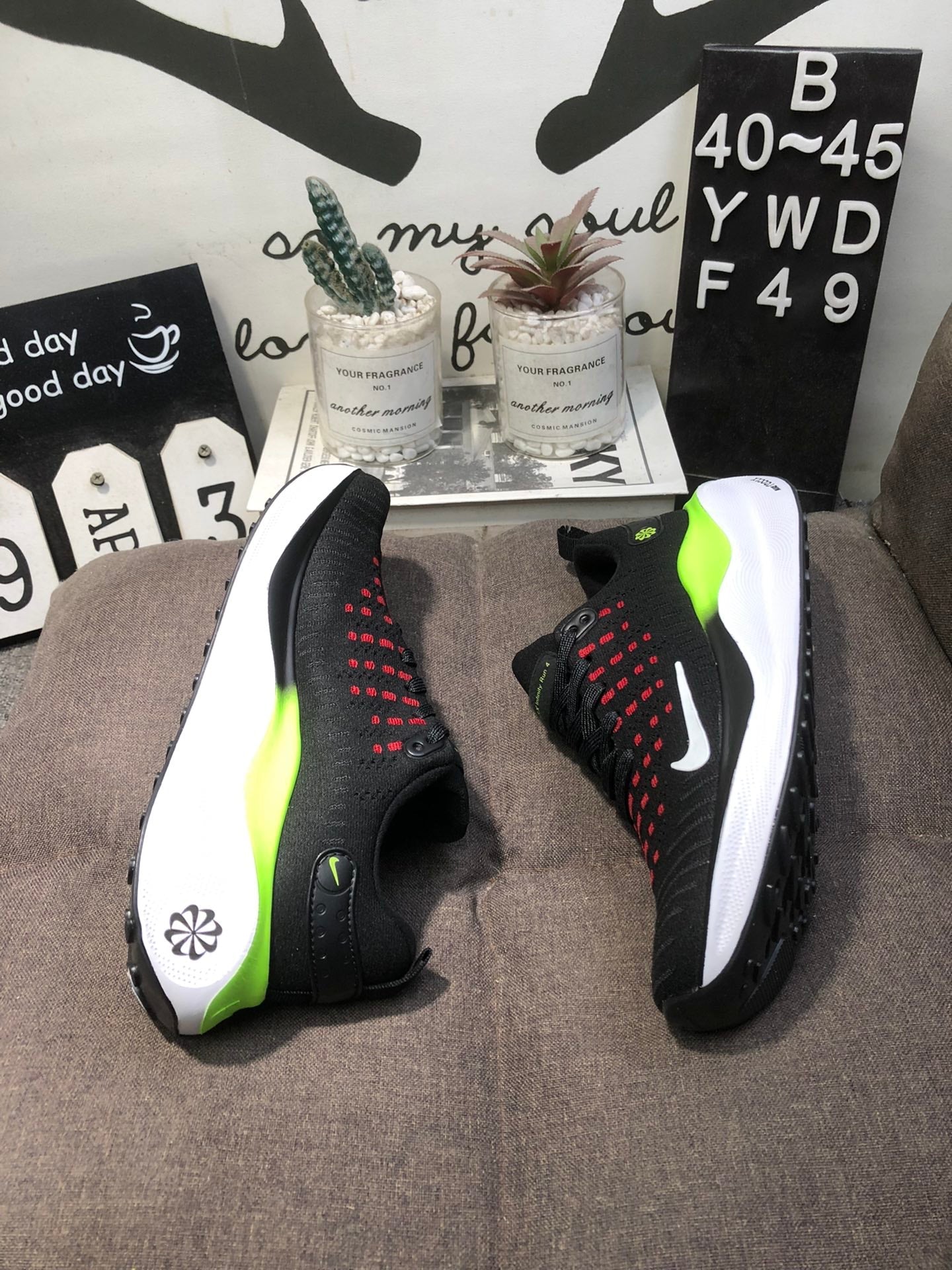 Nike Infinity Run 4 - Preto/Vermelho