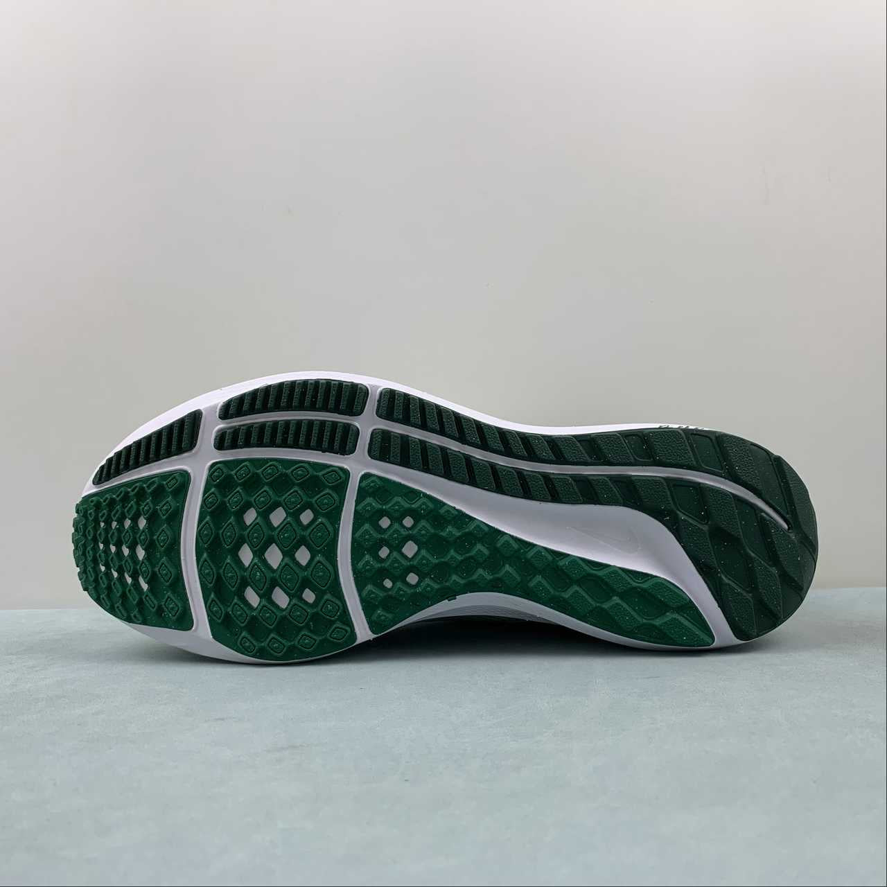 Nike Air Zoom Pegasus 40 - Branco/Verde