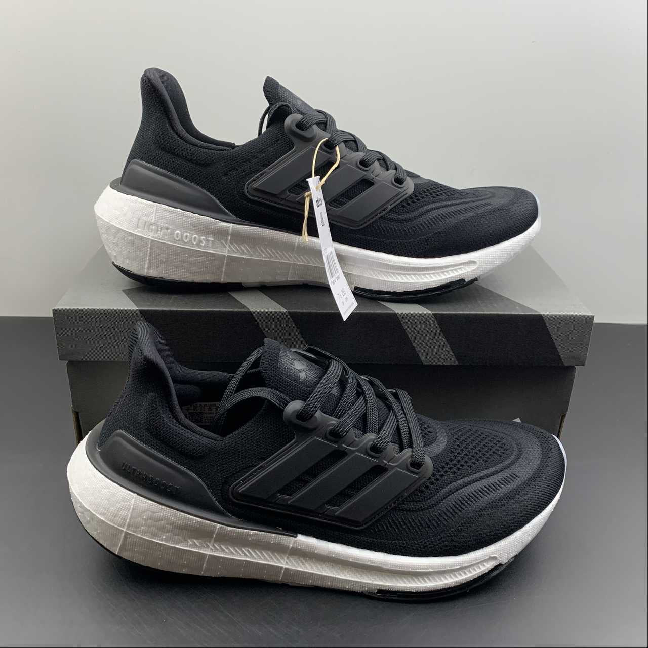 Adidas Ultraboost Light 23 - Preto/Branco