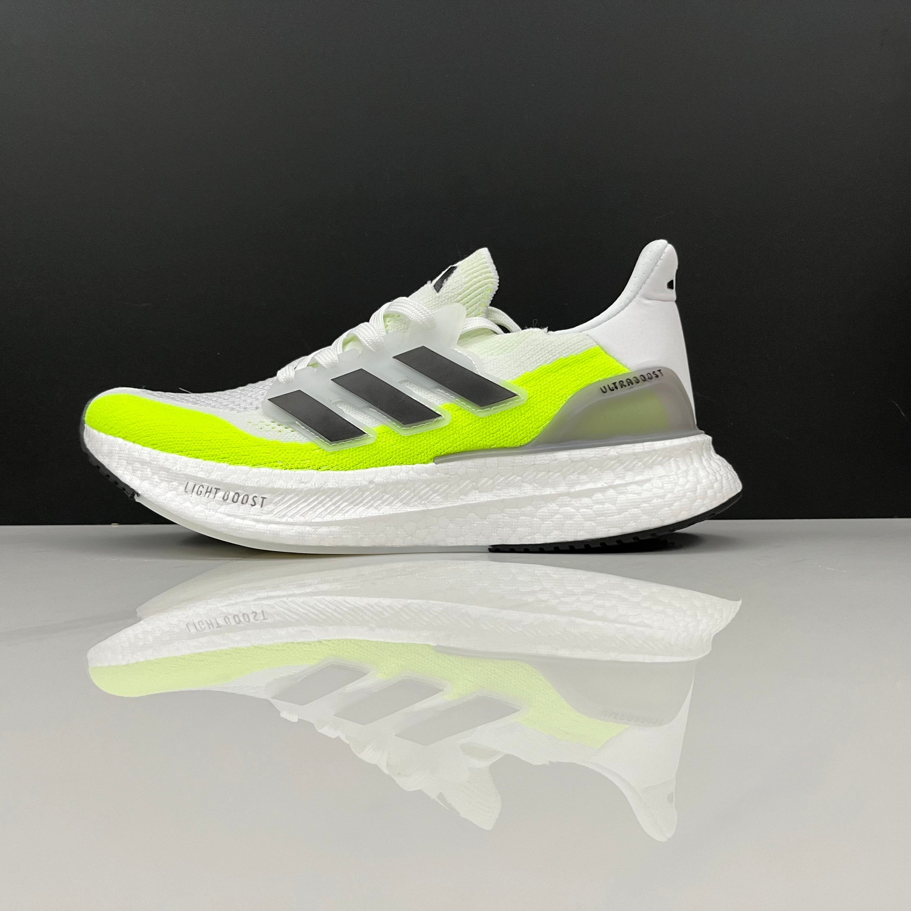 Adidas Ultraboost 5 - Branco/Verde Fluorescente