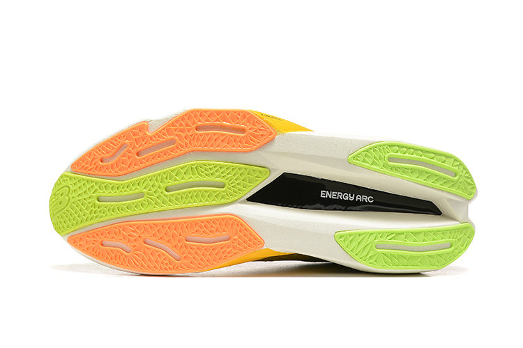 Tênis New Balance Fuelcell Supercomp Elite V4 - Verde/Preto