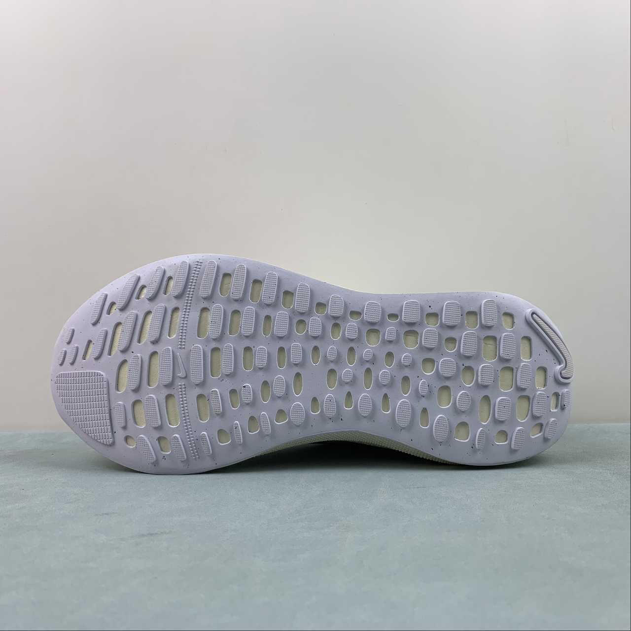 Nike Infinity Run 4 - Branco/Bege