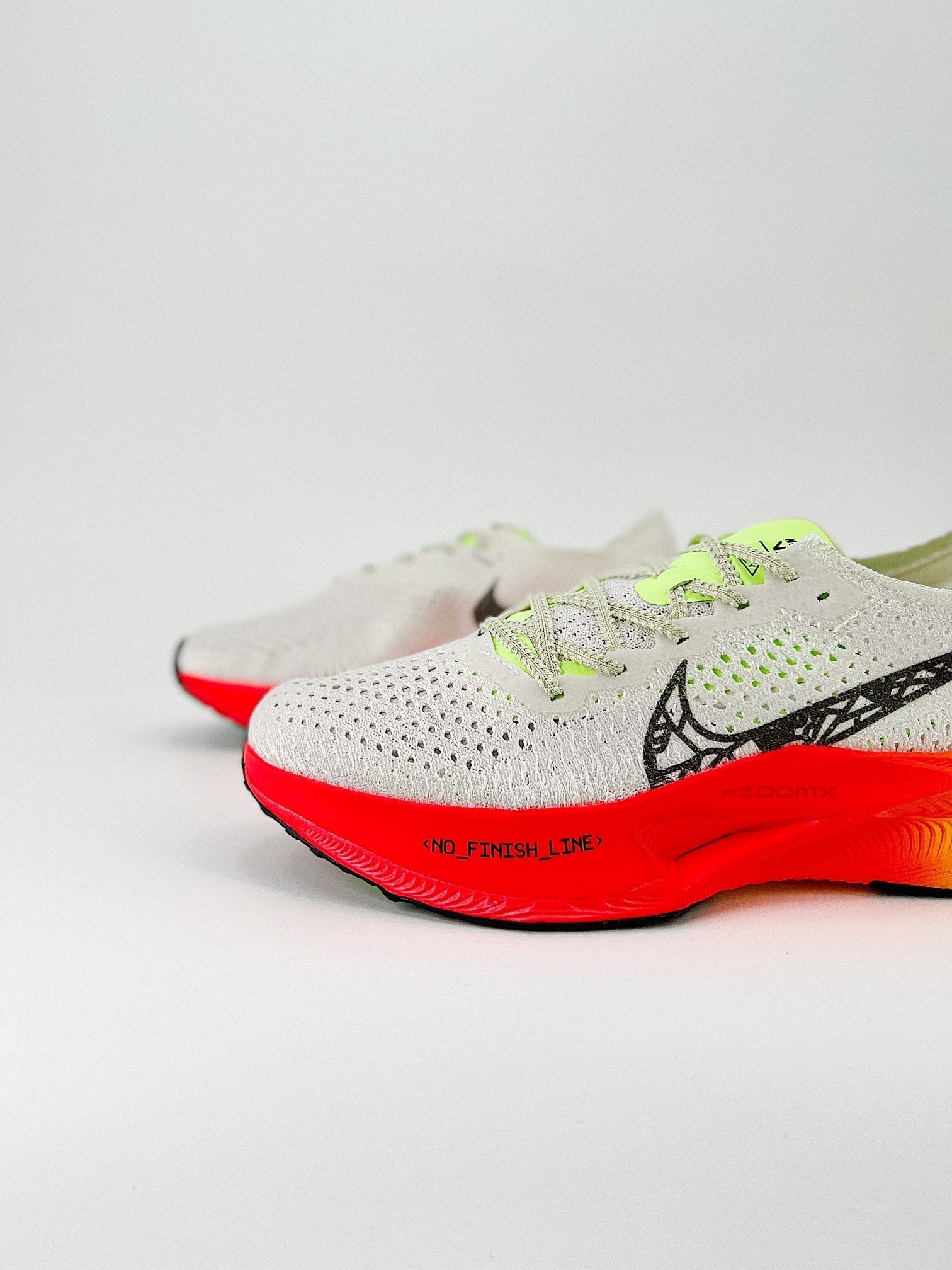 Nike Air Zoom X Vaporfly 3 - Branco/Laranja