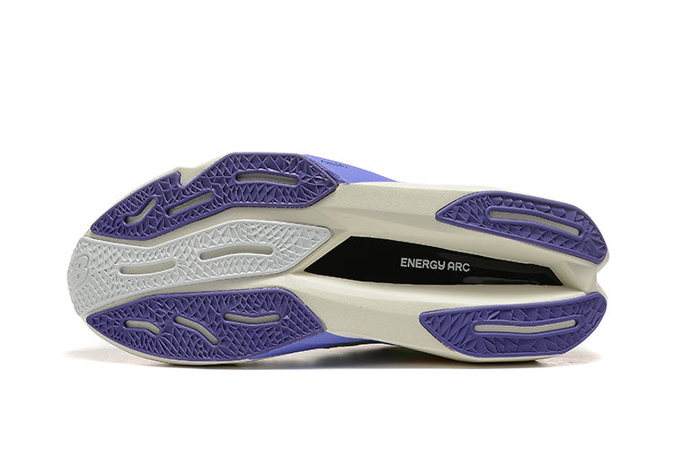 Tênis New Balance Fuelcell Supercomp Elite V4 - Branco/Laranja