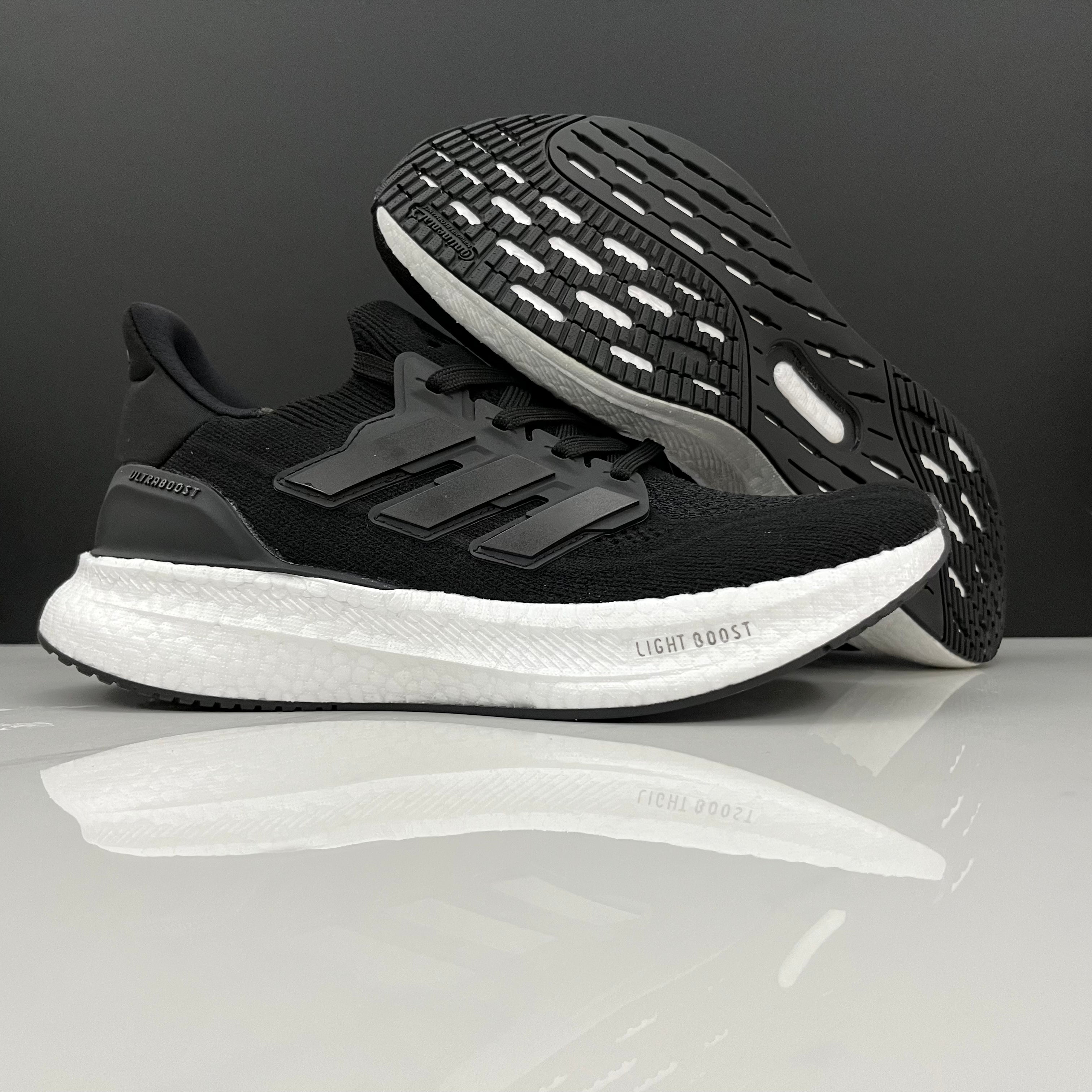 Adidas Ultraboost 5 - Preto/Branco