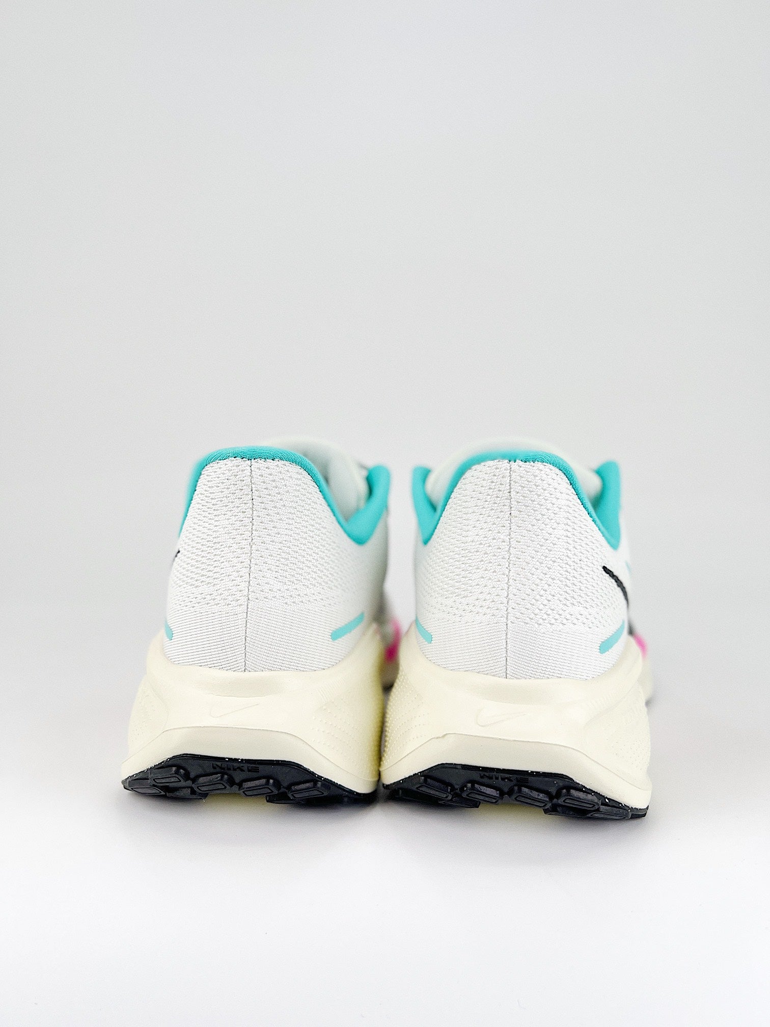 Nike Pegasus 41 - Branco/Azul/Rosa