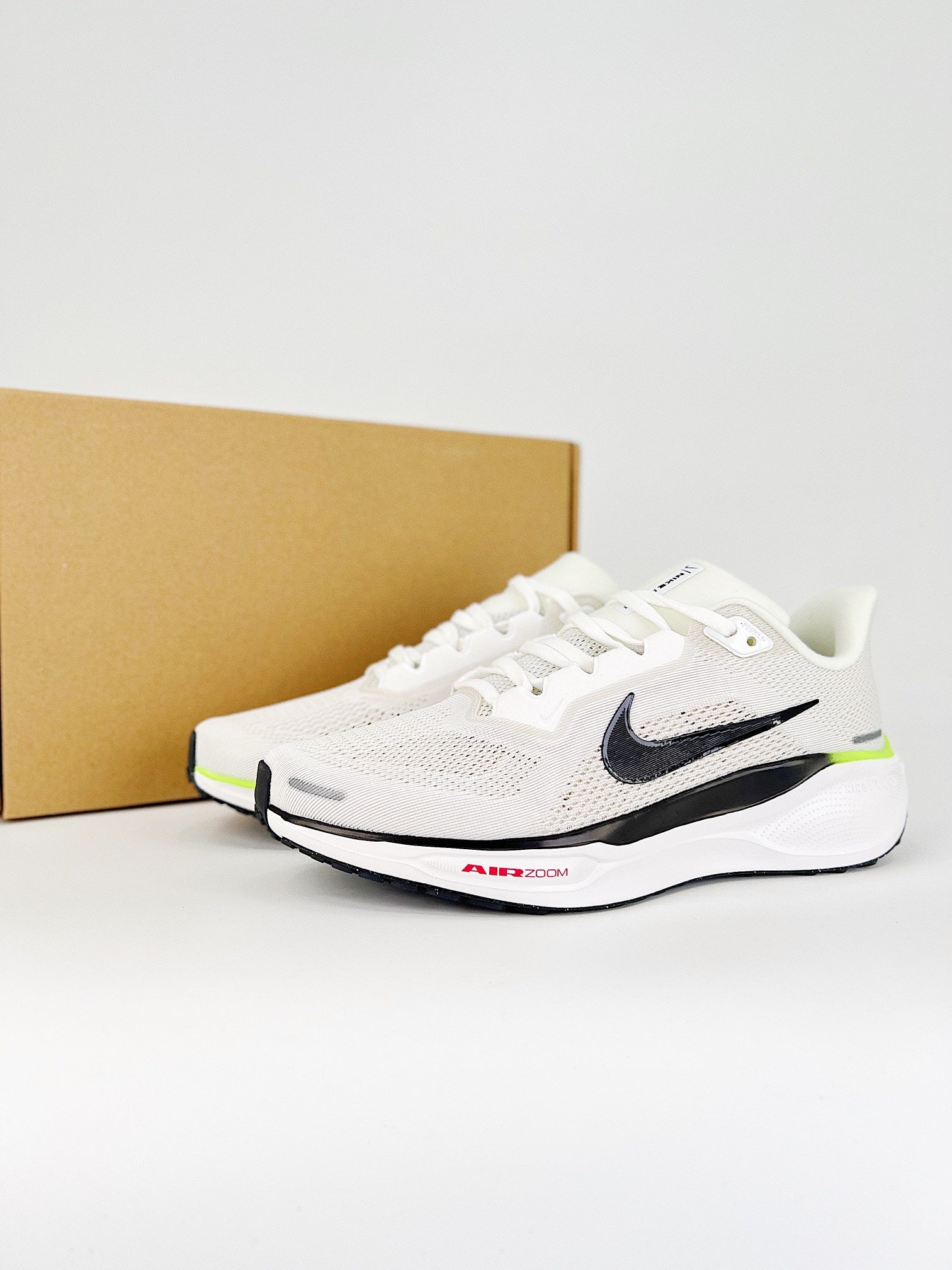 Nike Pegasus 41 - Branco/Preto/Amarelo