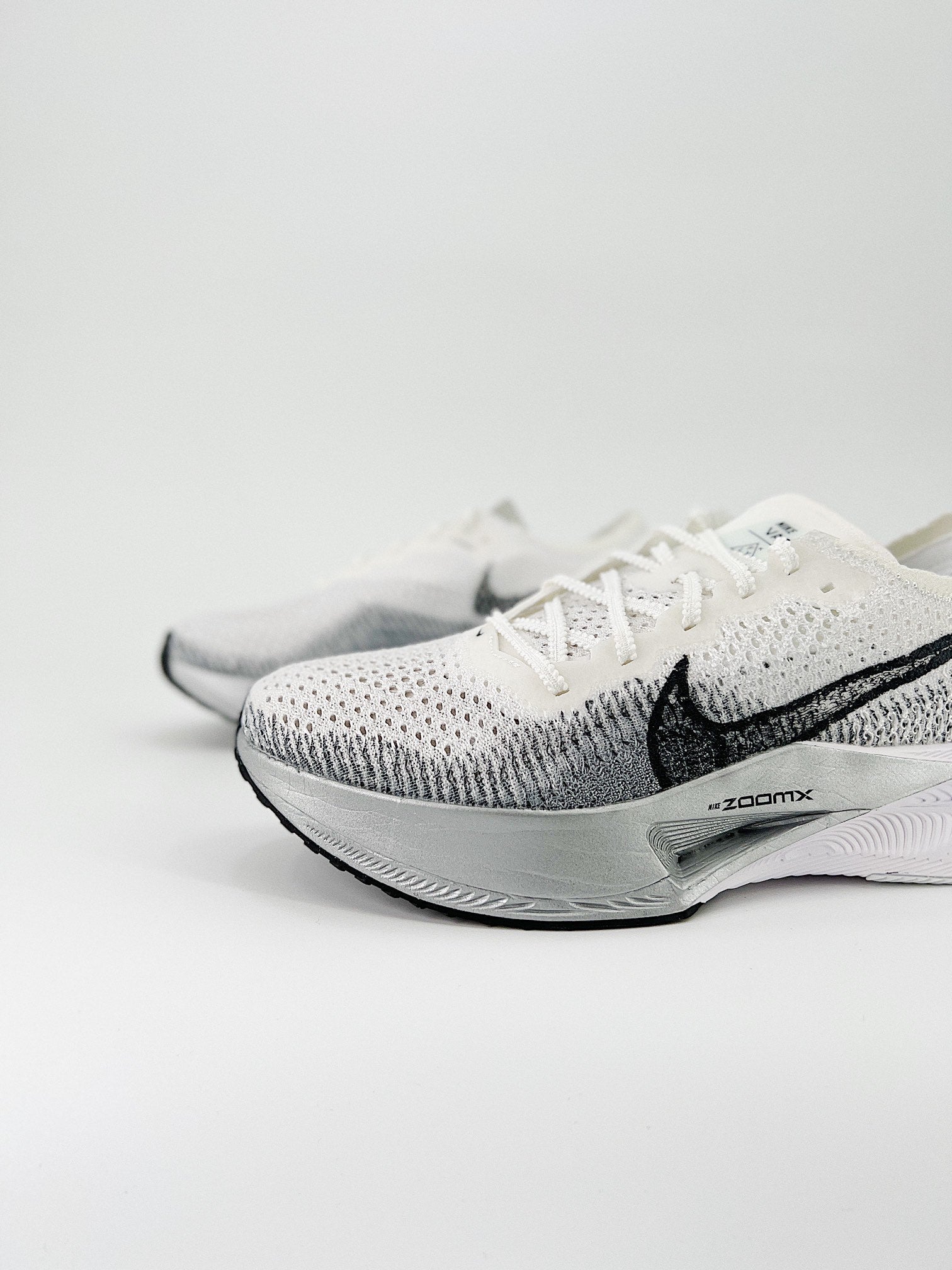 Nike Air Zoom X Vaporfly 3 - Branco/Preto