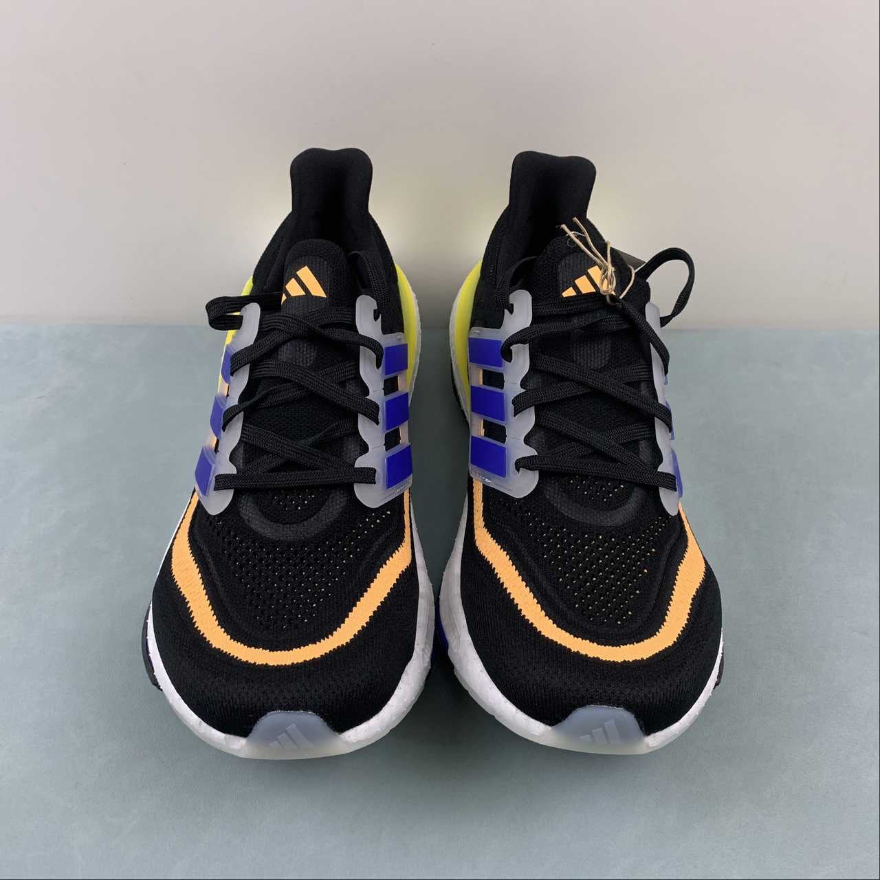 Adidas Ultraboost Light 23 - Preto/Azul
