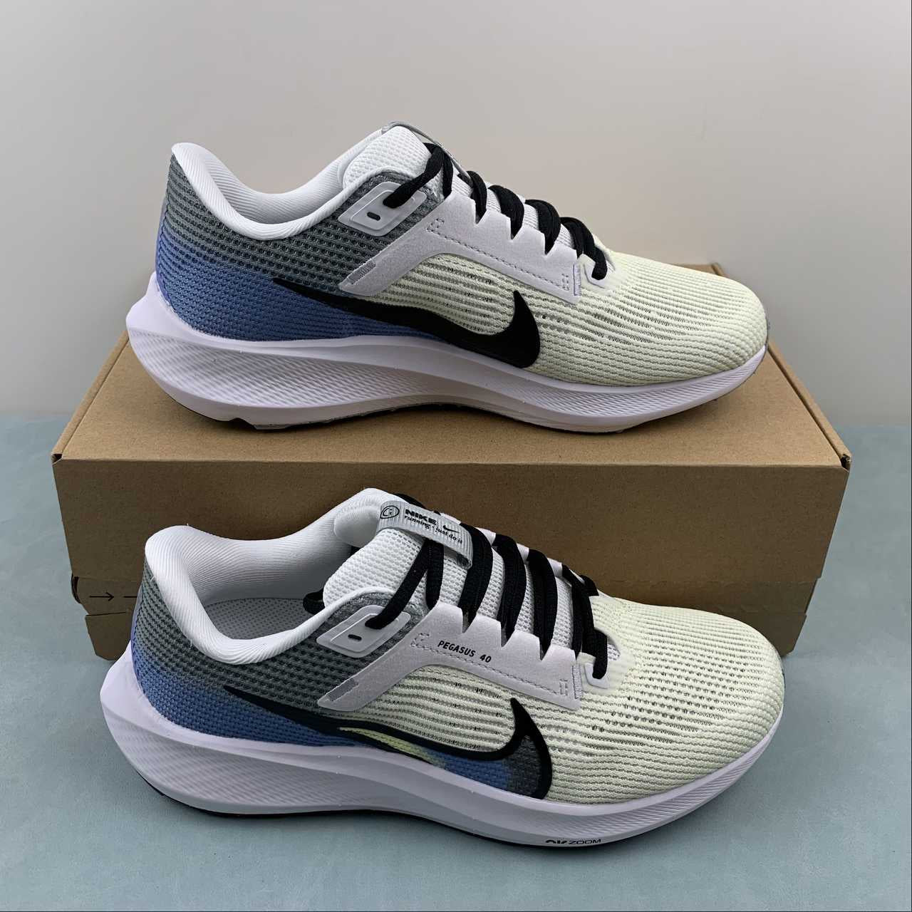 Nike Air Zoom Pegasus 40 - Branco/Azul/Preto 2