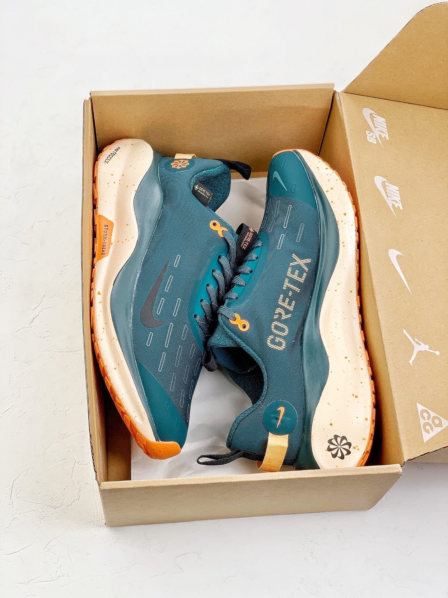 Nike Infinity Run 4 'Goretex' - Verde/Laranja