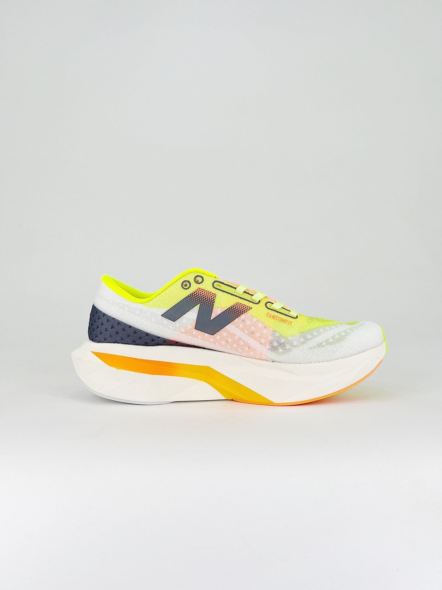 Tênis New Balance Fuelcell Supercomp Elite V4 - Branco/Verde