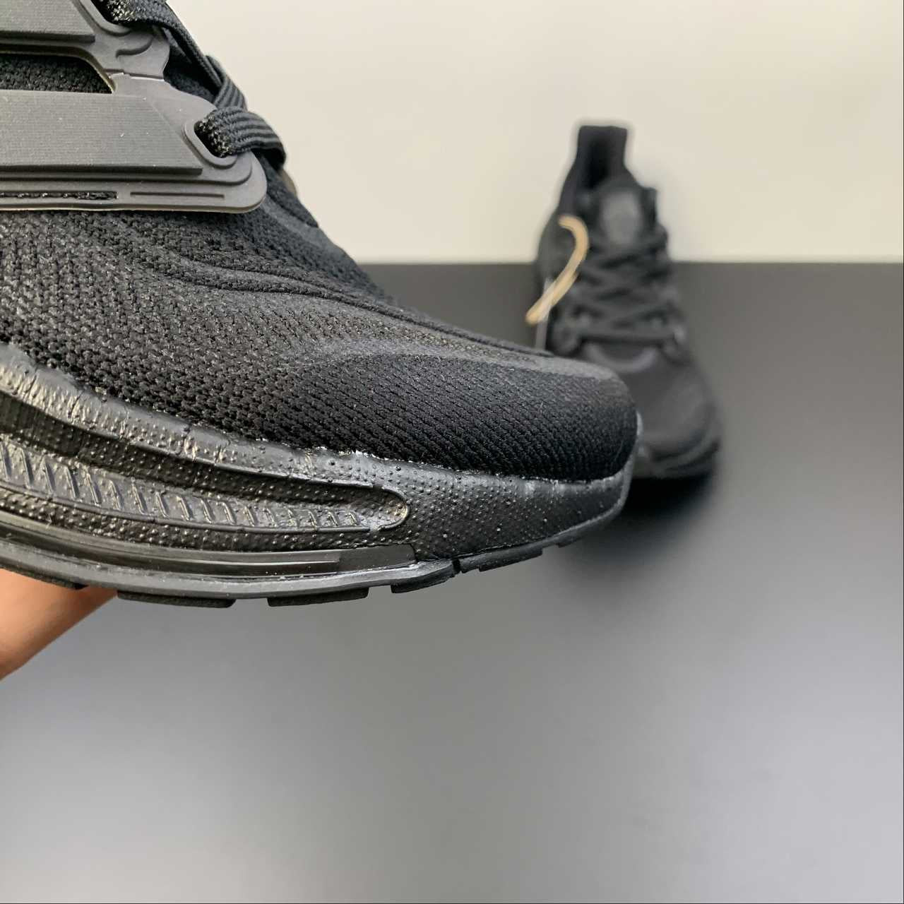 Adidas Ultraboost Light 23 - All Black