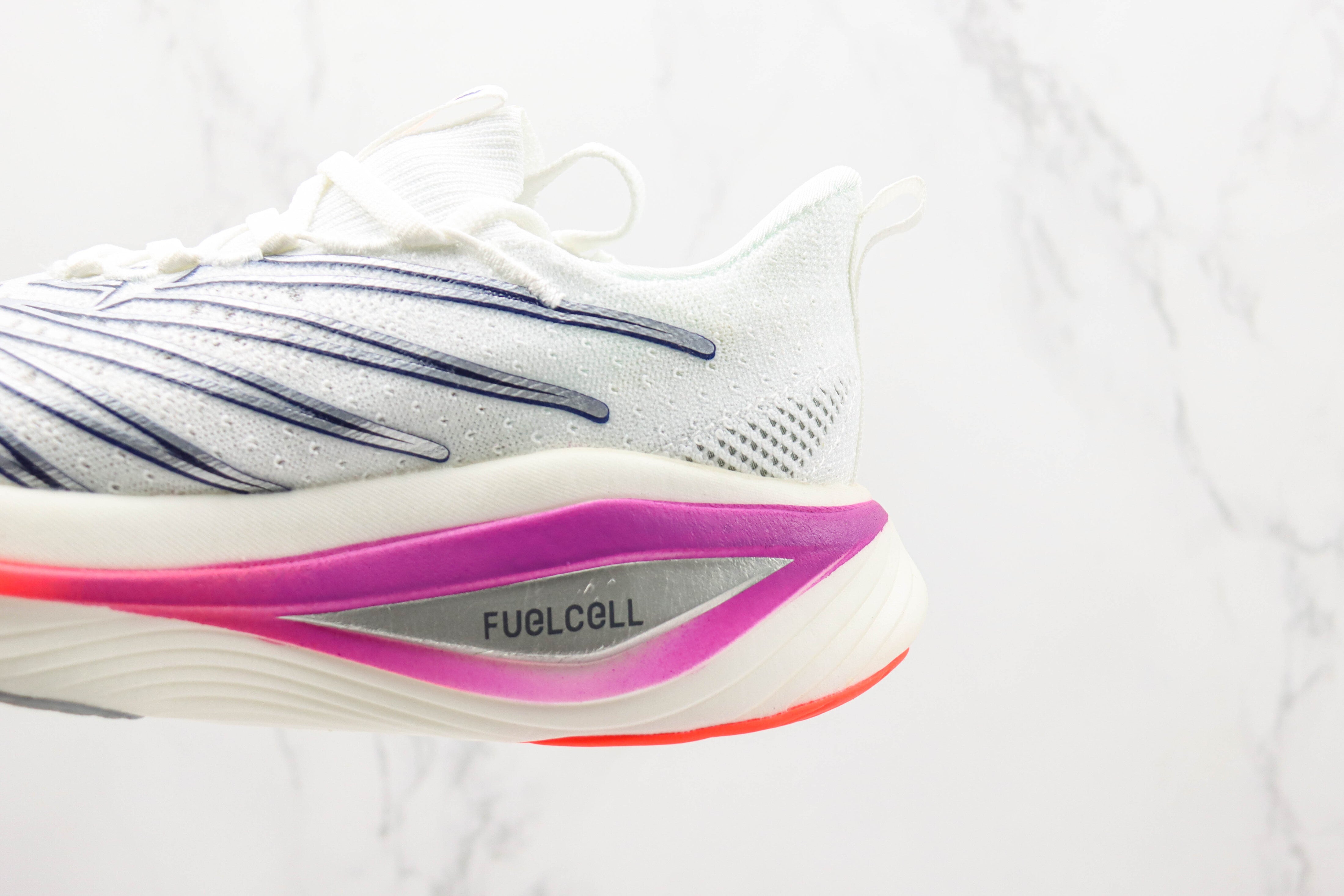 Tênis New Balance Fuelcell Supercomp Elite V3 - Branco/Rosa