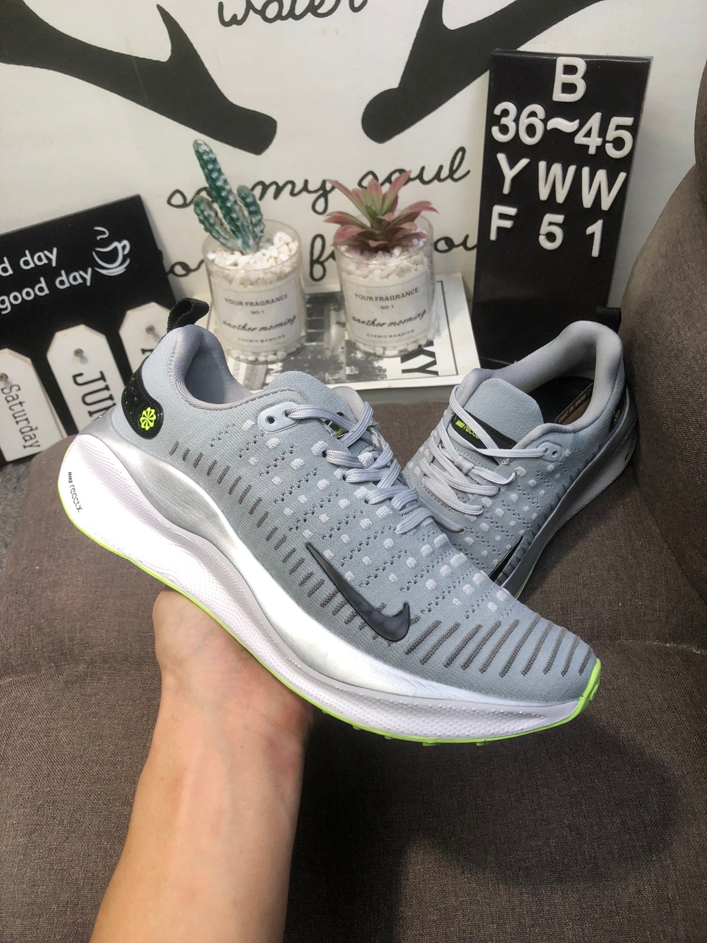 Nike Infinity Run 4 - CInza/Branco 2