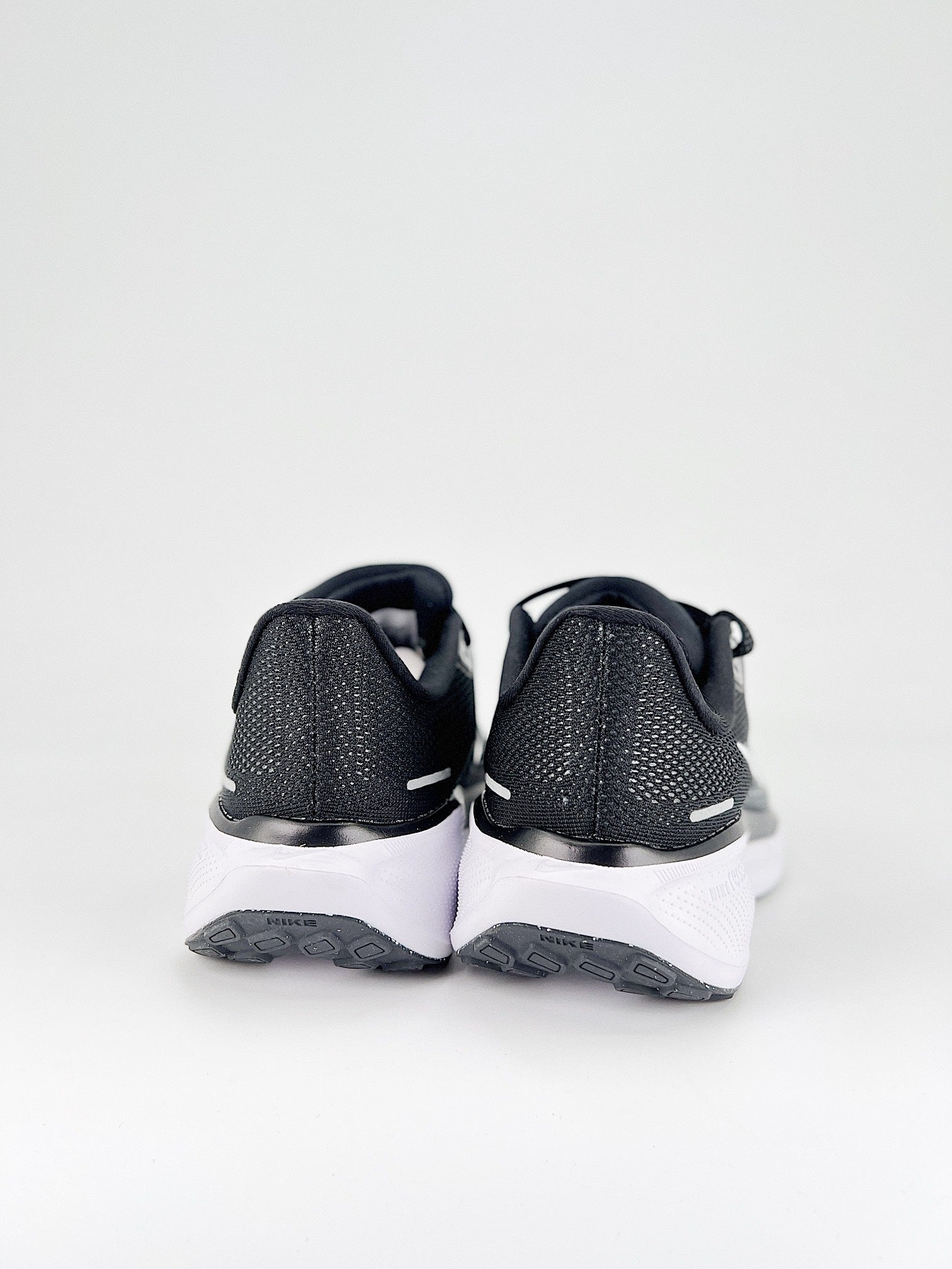 Nike Pegasus 41 - Preto/Branco