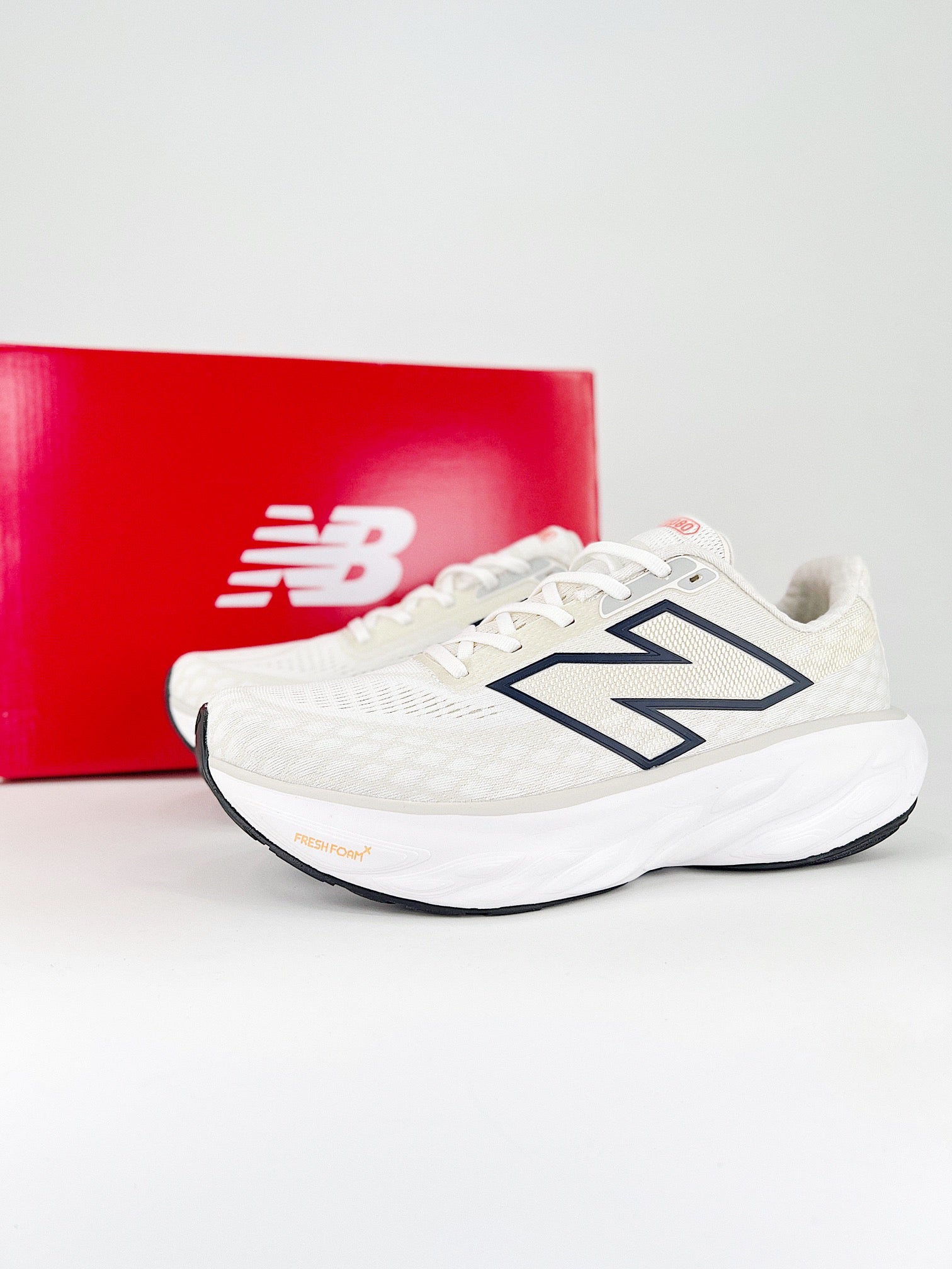 New Balance Fresh Foam X 1080 V14 - Branco/Preto