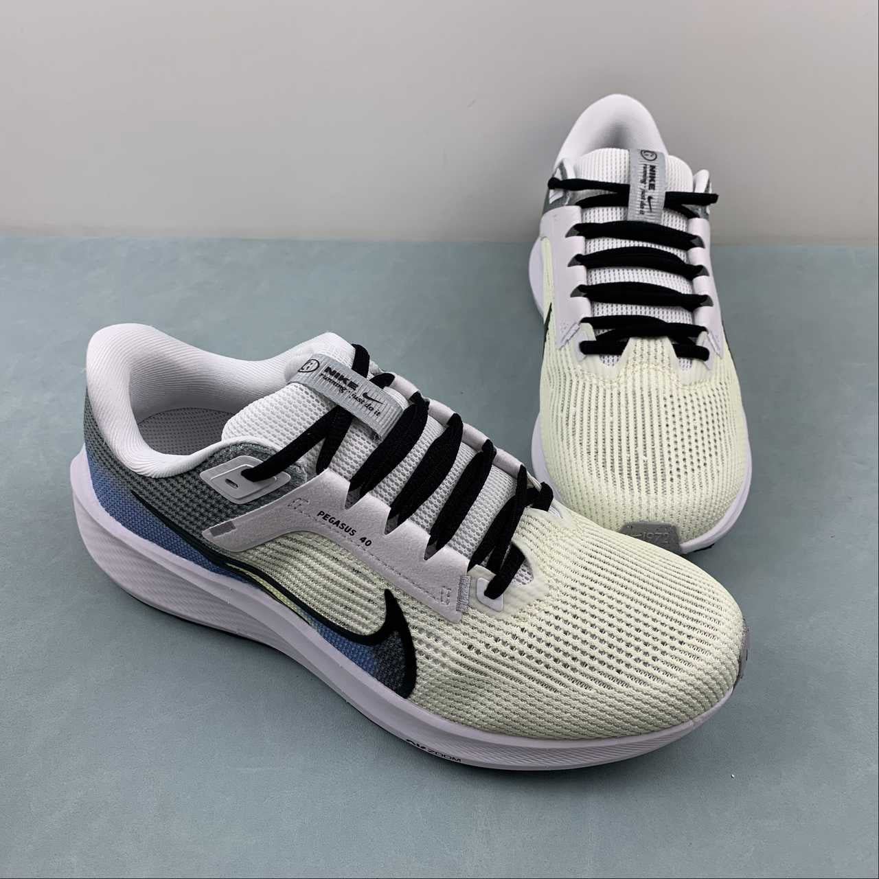 Nike Air Zoom Pegasus 40 - Branco/Azul/Preto 2
