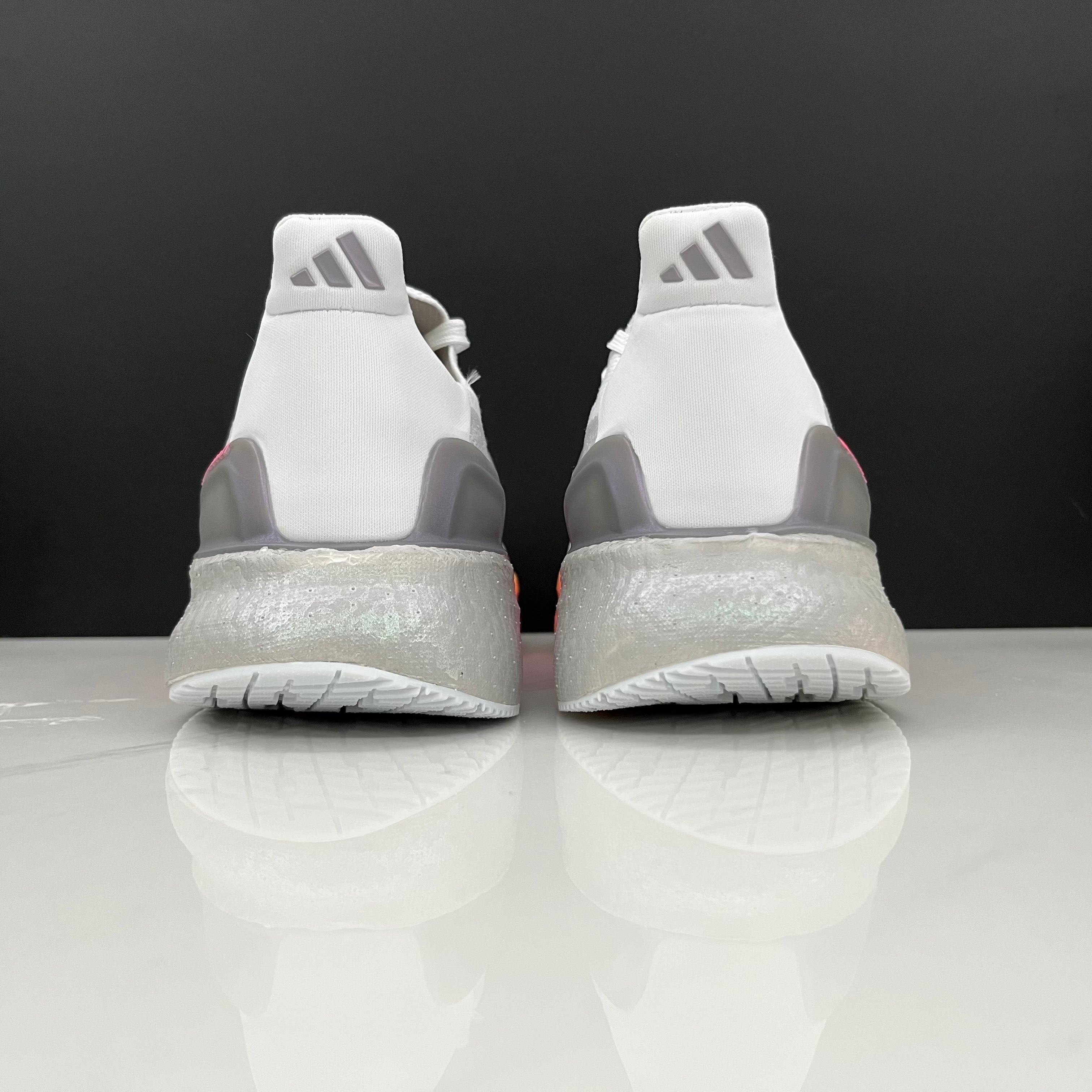 Adidas Ultraboost 5 - Cinza/Rosa/Laranja