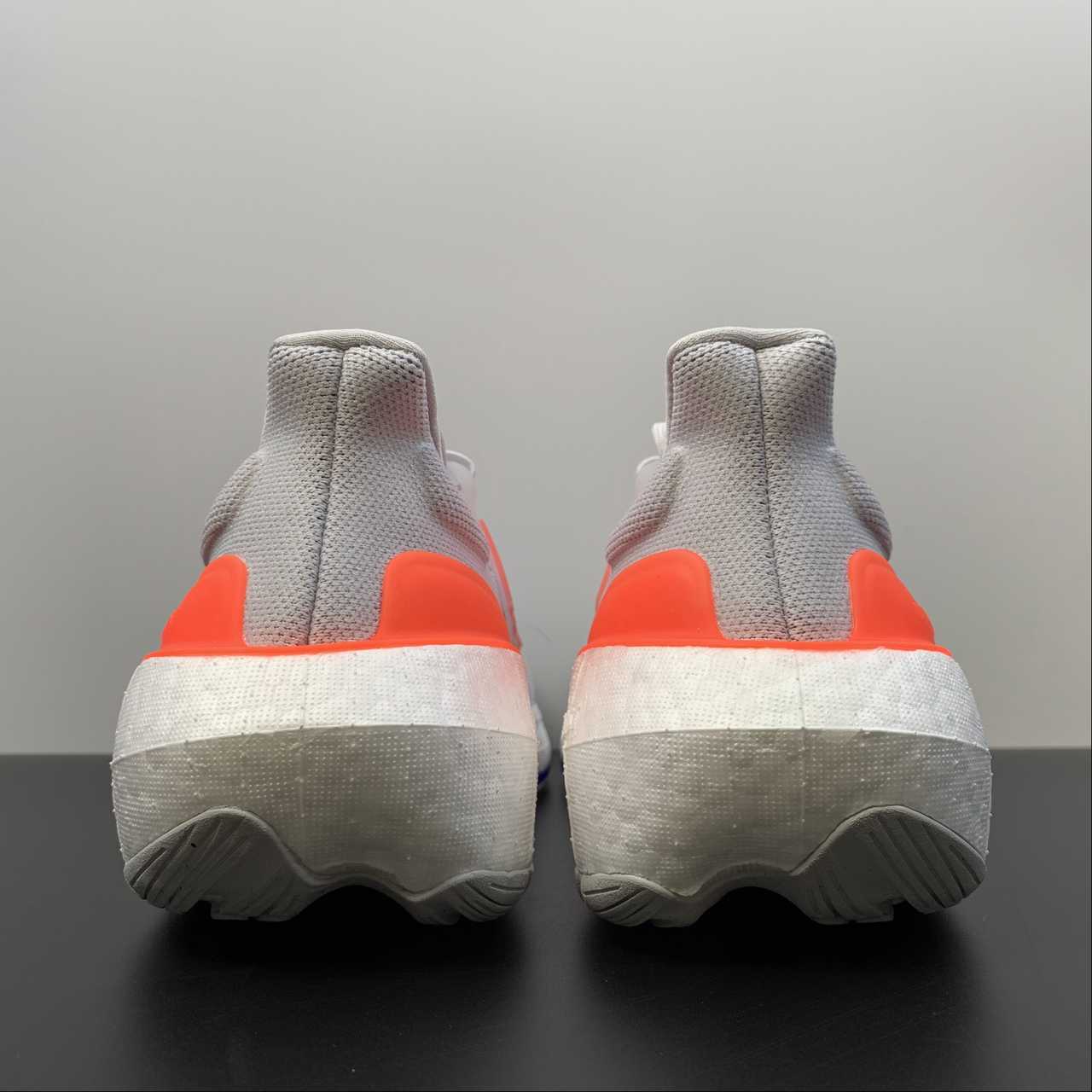 Adidas Ultraboost Light 23 - Cinza/Laranja